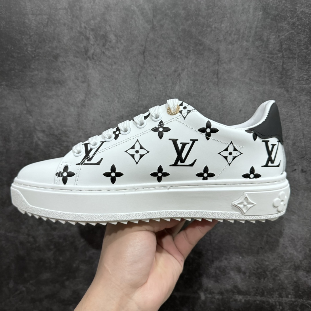 图片[2]-【广东顶级纯原】Louis Vuitton Time Out Low Sneaker LV 舒畅系列休闲松糕锯齿底系列板鞋n配件抽屉礼盒 防尘布袋 身份卡 小票采用软质粒面头层牛革拼接制成鞋面材质高密度电脑车线工艺 小牛真皮内里贴附nPU超软脚感乳胶鞋垫 外置隔色厚实橡胶大底 Size：35-45-莆田鞋批发中心