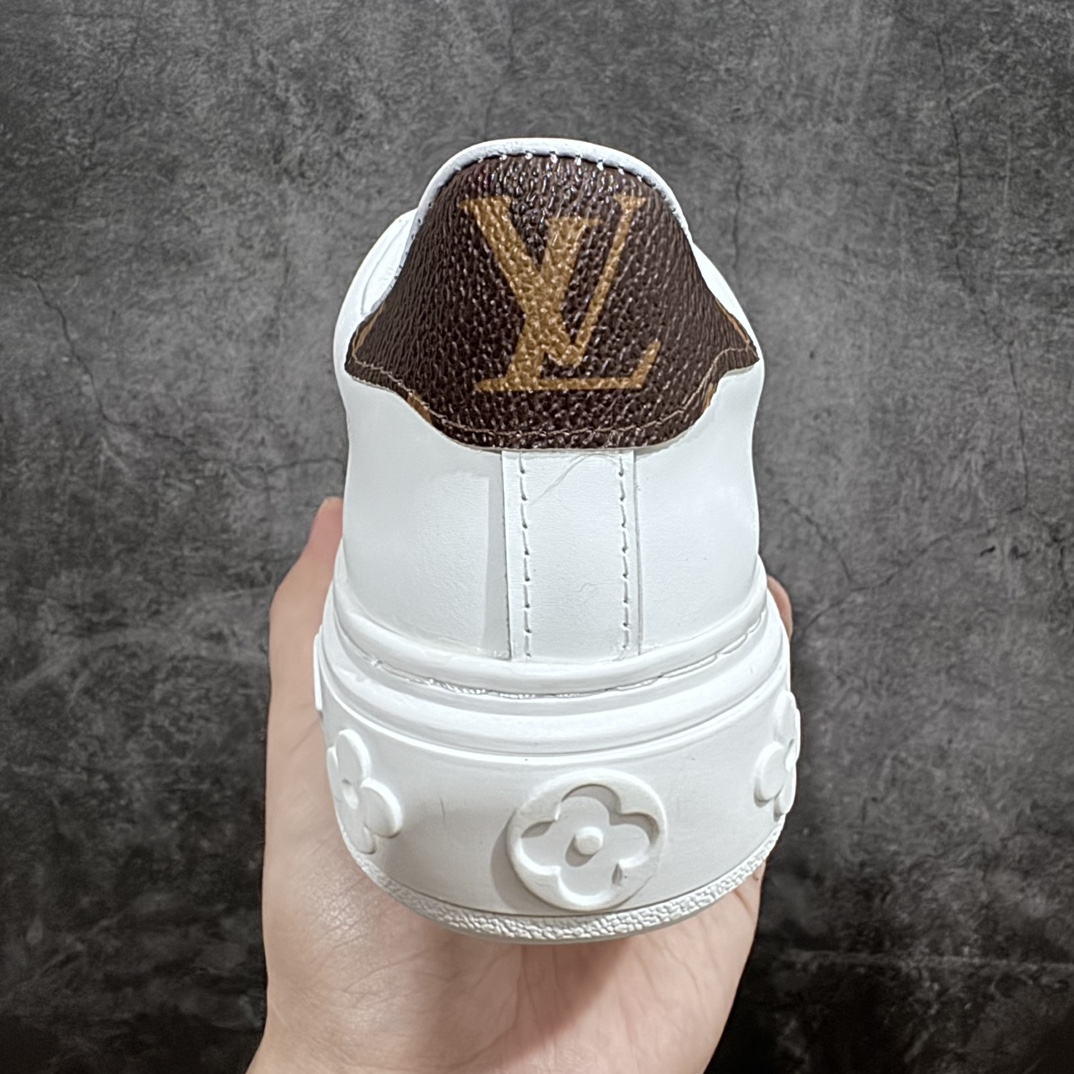 图片[4]-【广东顶级纯原】Louis Vuitton Time Out Low Sneaker LV 舒畅系列休闲松糕锯齿底系列板鞋n配件抽屉礼盒 防尘布袋 身份卡 小票采用软质粒面头层牛革拼接制成鞋面材质高密度电脑车线工艺 小牛真皮内里贴附nPU超软脚感乳胶鞋垫 外置隔色厚实橡胶大底 Size：35-45-莆田鞋批发中心