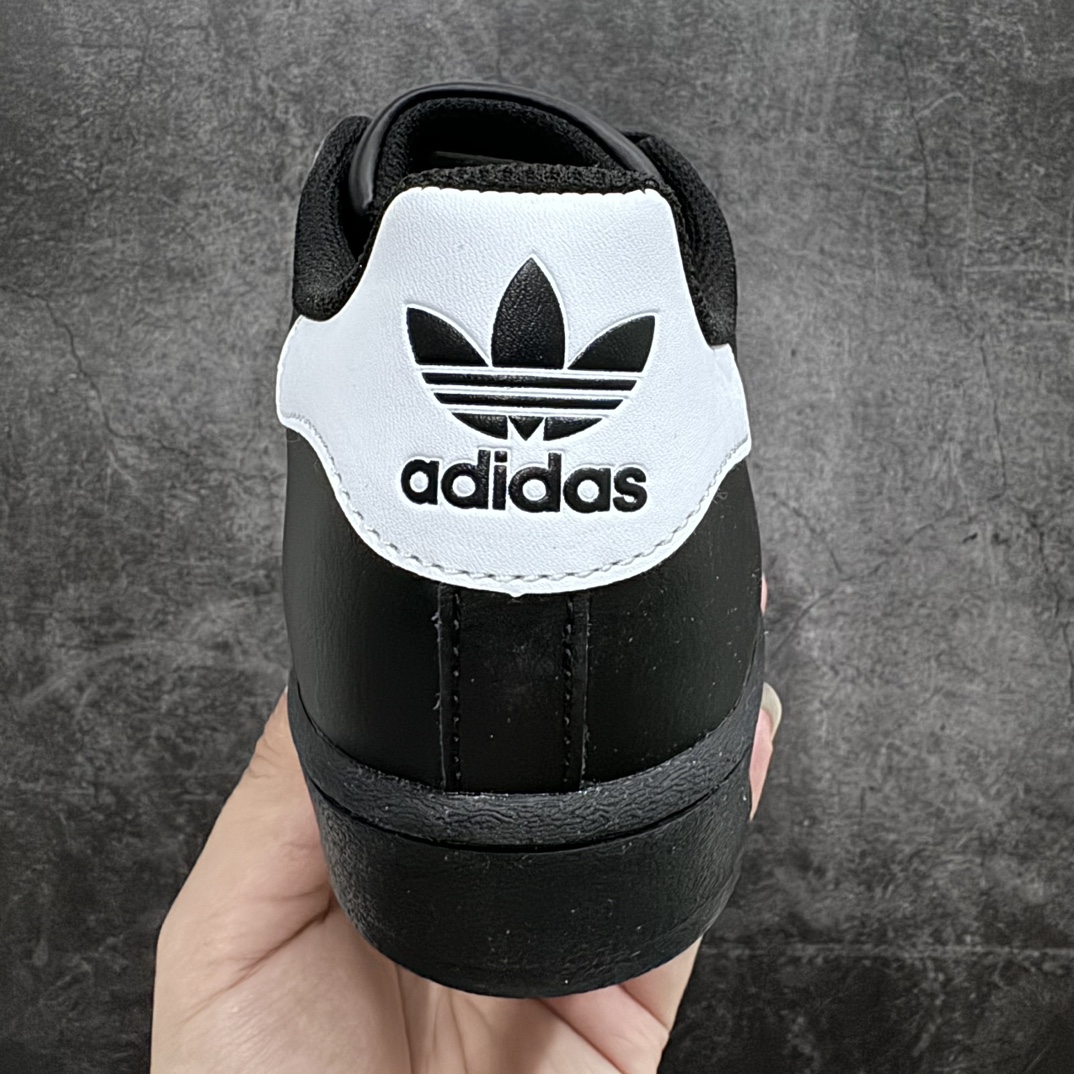 180 【平台充正版】 Adidas   Originals Superstar 经典贝壳头休闲板鞋 20款金标黑白 EG4959