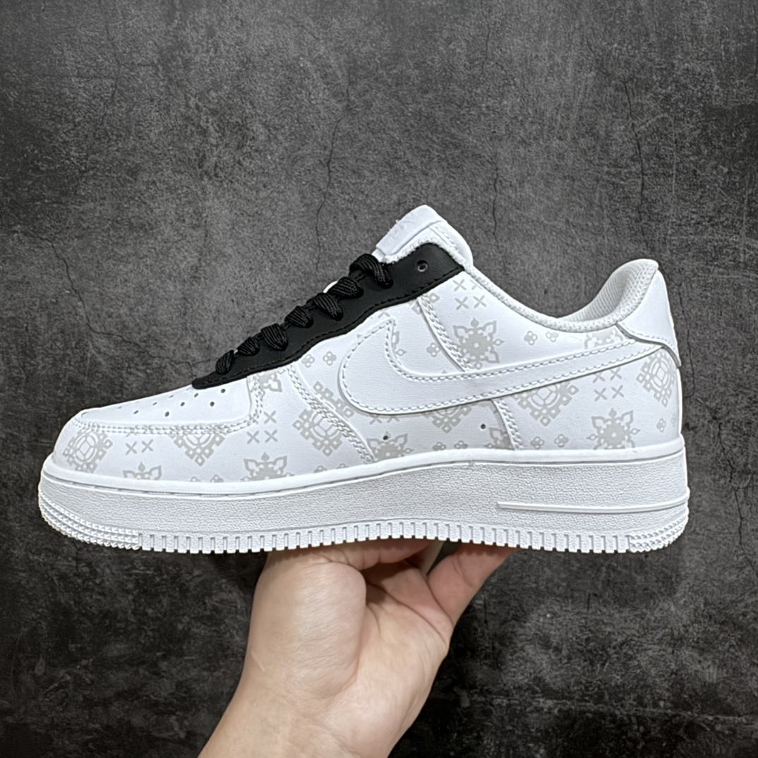 240 Nike By You Air Force 1'07 Low Retro SP古玩主题 空军一号板鞋“白黑淡灰丝绸印花” CW2288-111