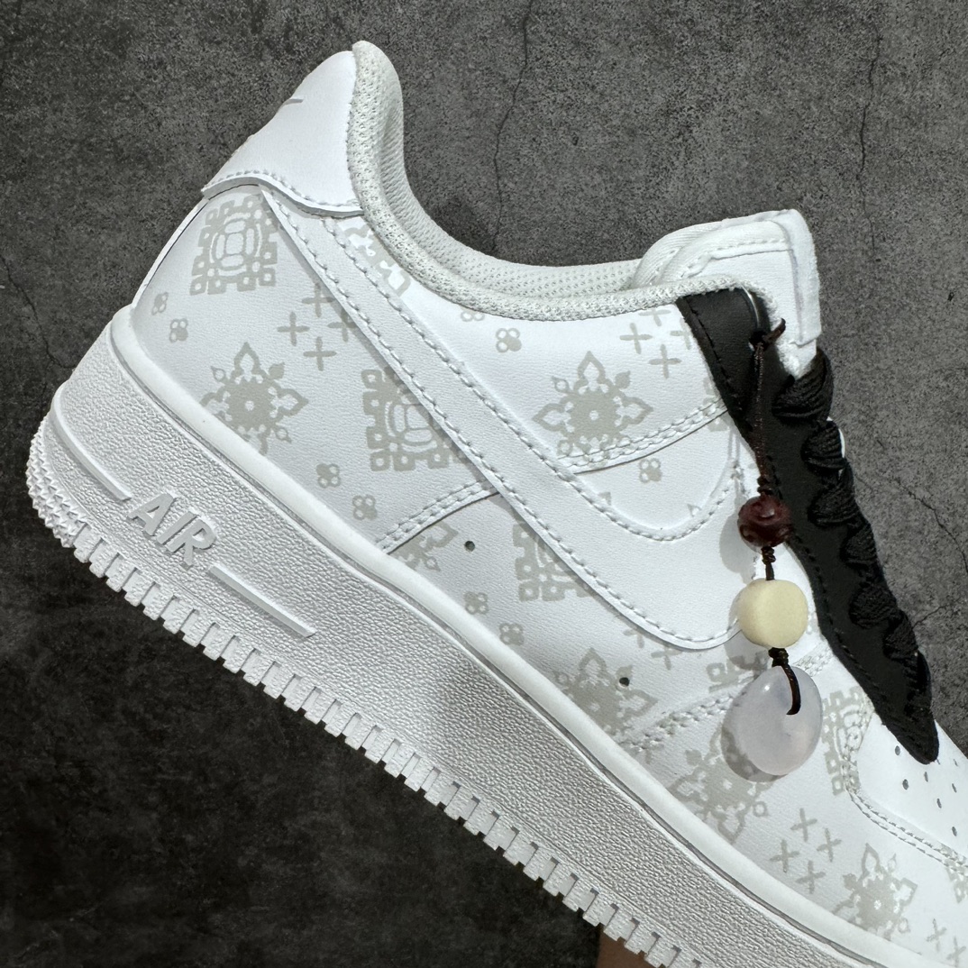 图片[7]-【公司级】Nike By You Air Force 1\’07 Low Retro SP古玩主题 空军一号低帮经典百搭休闲运动板鞋“白黑淡灰丝绸印花” 货号：CW2288-111  尺码：36 36.5 37.5 38 38.5 39 40 40.5 41 42 42.5 43 44 44.5 45-莆田鞋批发中心