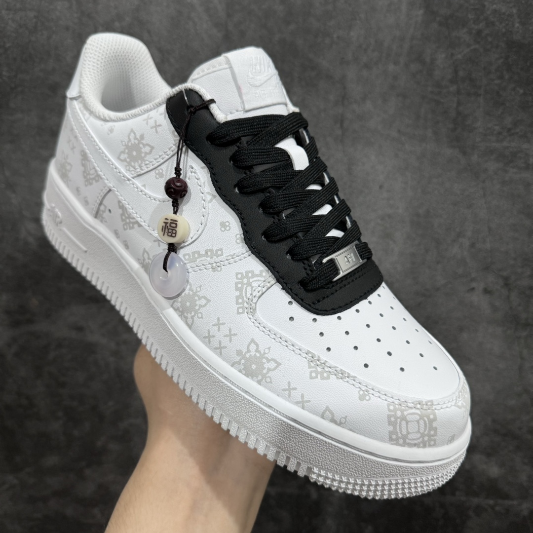 公司级NikeByYouAirForce107LowRetroSP古玩主题空军一号低帮经典百搭休闲运动板