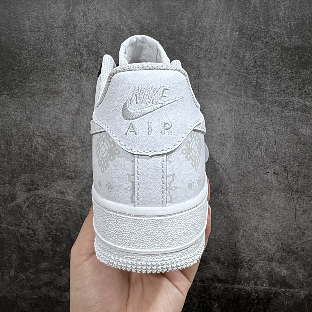 图片[4]-【公司级】Nike By You Air Force 1\’07 Low Retro SP古玩主题 空军一号低帮经典百搭休闲运动板鞋“白黑淡灰丝绸印花” 货号：CW2288-111  尺码：36 36.5 37.5 38 38.5 39 40 40.5 41 42 42.5 43 44 44.5 45-莆田鞋批发中心