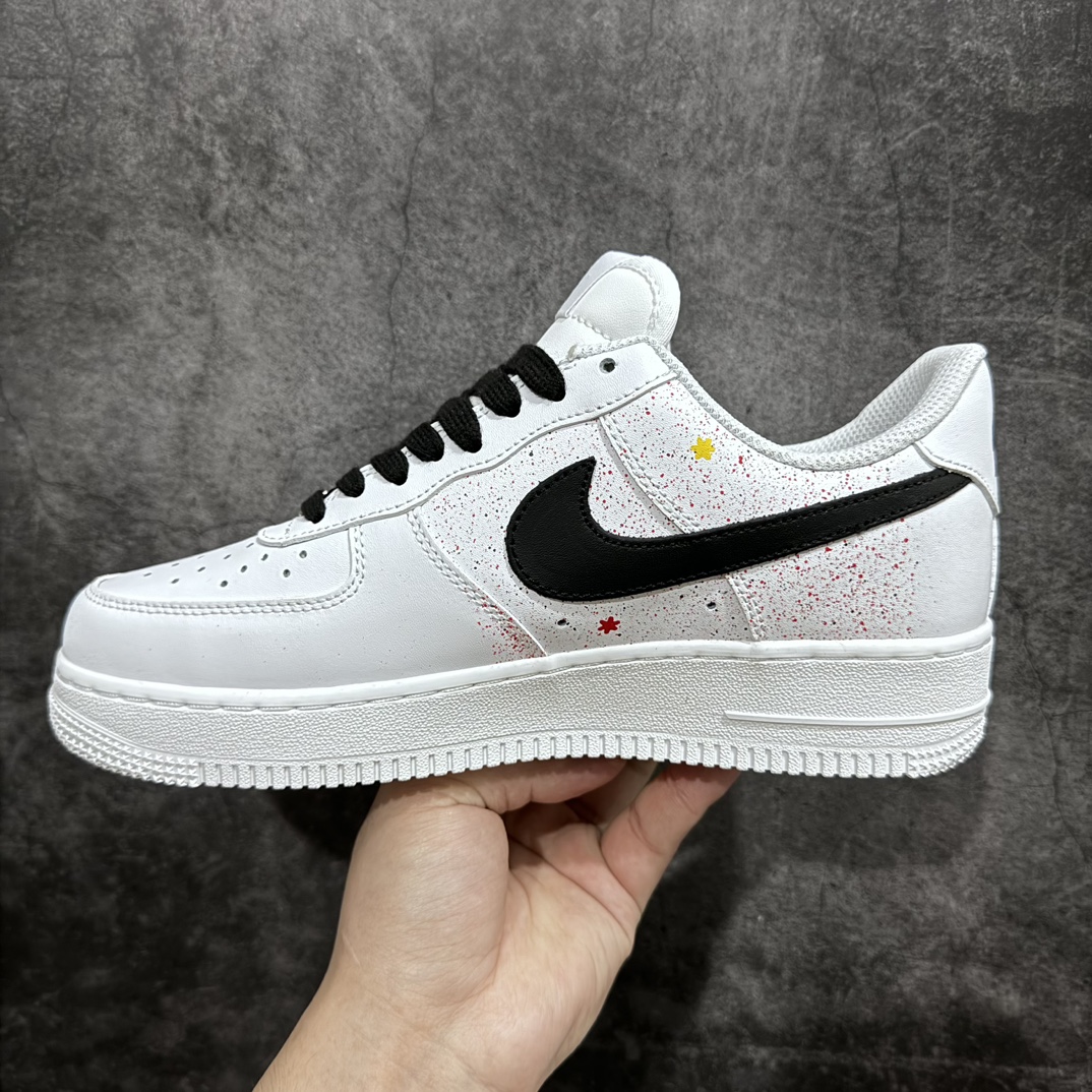 240 Nk Air Force 1'07 Low 潮流笑脸 泼墨定制款空军一号低帮休闲板鞋 DD8959-100