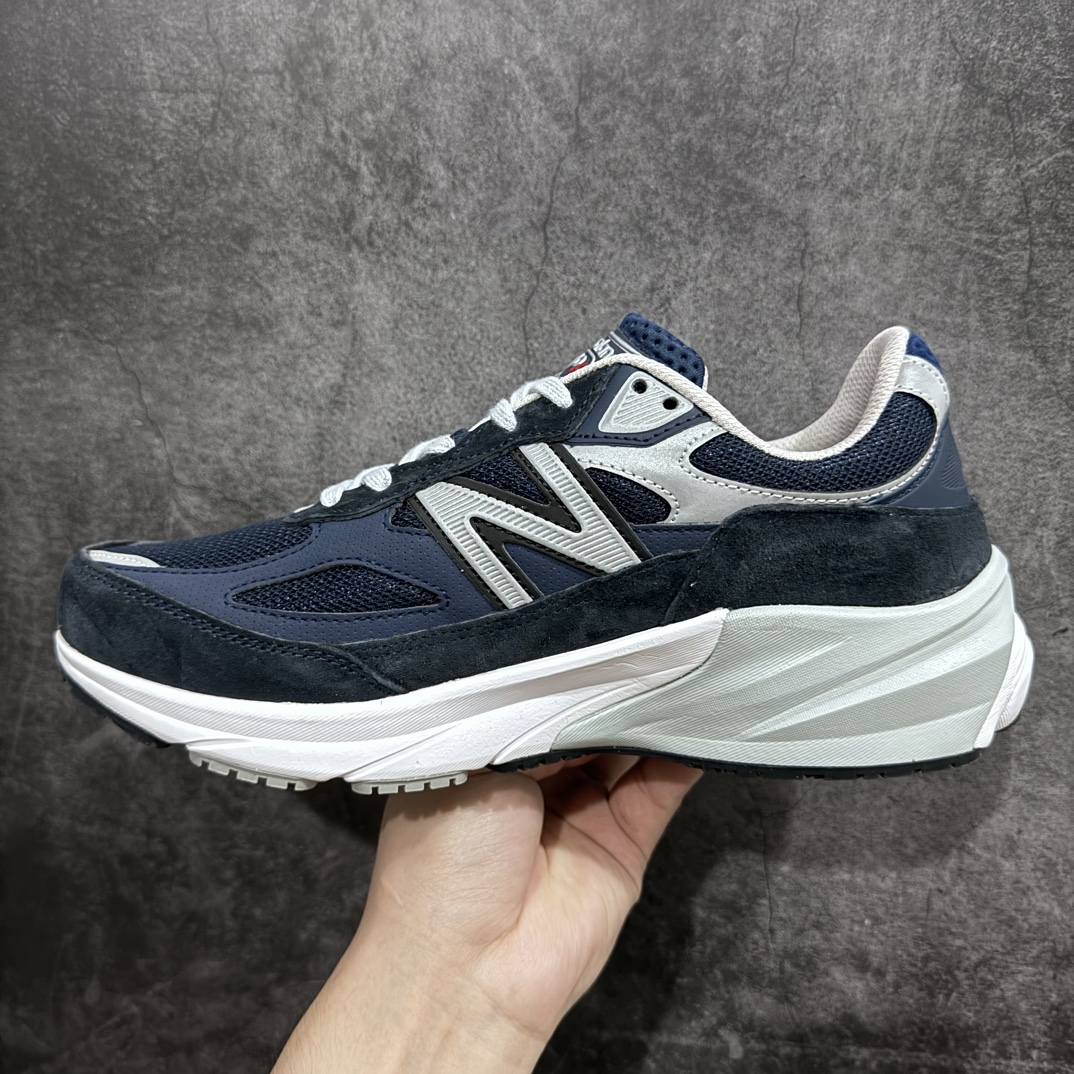 图片[2]-【K版纯原】Wtaps x New Balance NB990v6 新百伦 M990VV6 联名款复古休闲跑步鞋 黑蓝n高端美产复古休闲跑步鞋采用台产猪巴革及透气网眼材质原装6层组合底模精密开发搭载全新碳素中底 后跟透明TPU水晶装饰条稳固 尺码：36 37 37.5 38 38.5 39.5 40 40.5 41.5 42 42.5 43 44 44.5 45-莆田鞋批发中心