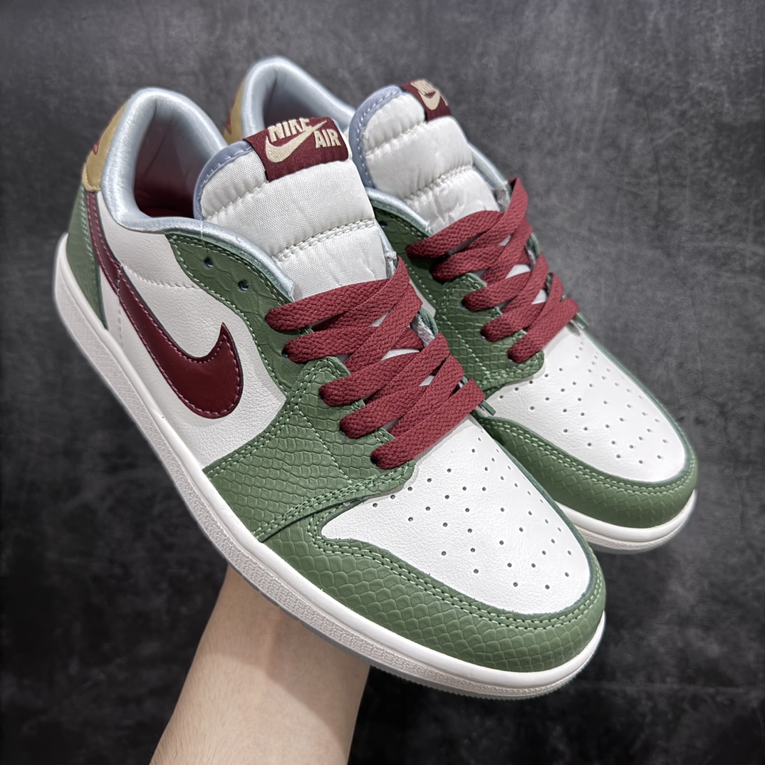 【纯原版】Air Jordan 1 Low 白绿红 2024龙凤呈祥 龙年限定FN3727-100n目前市场唯一正确版  专柜订单n原盒原配件齐全n顶级纯原 全头层最高版本 独家提拉式后跟‼️n吊打市面原装版本 市面整洁度最高版本‼️n升级正确原装楦型开发纸版‼️n中底注胶孔内置真Sole气垫 ‼️n原鞋开模 拒绝公底 购置原厂同步原材料细节还原98%原汁原味忠于原版   尺码：36 36.5 37.5 38 38.5 39 40 40.5 41 42 42.5 43 44 44.5 45 46-莆田鞋批发中心