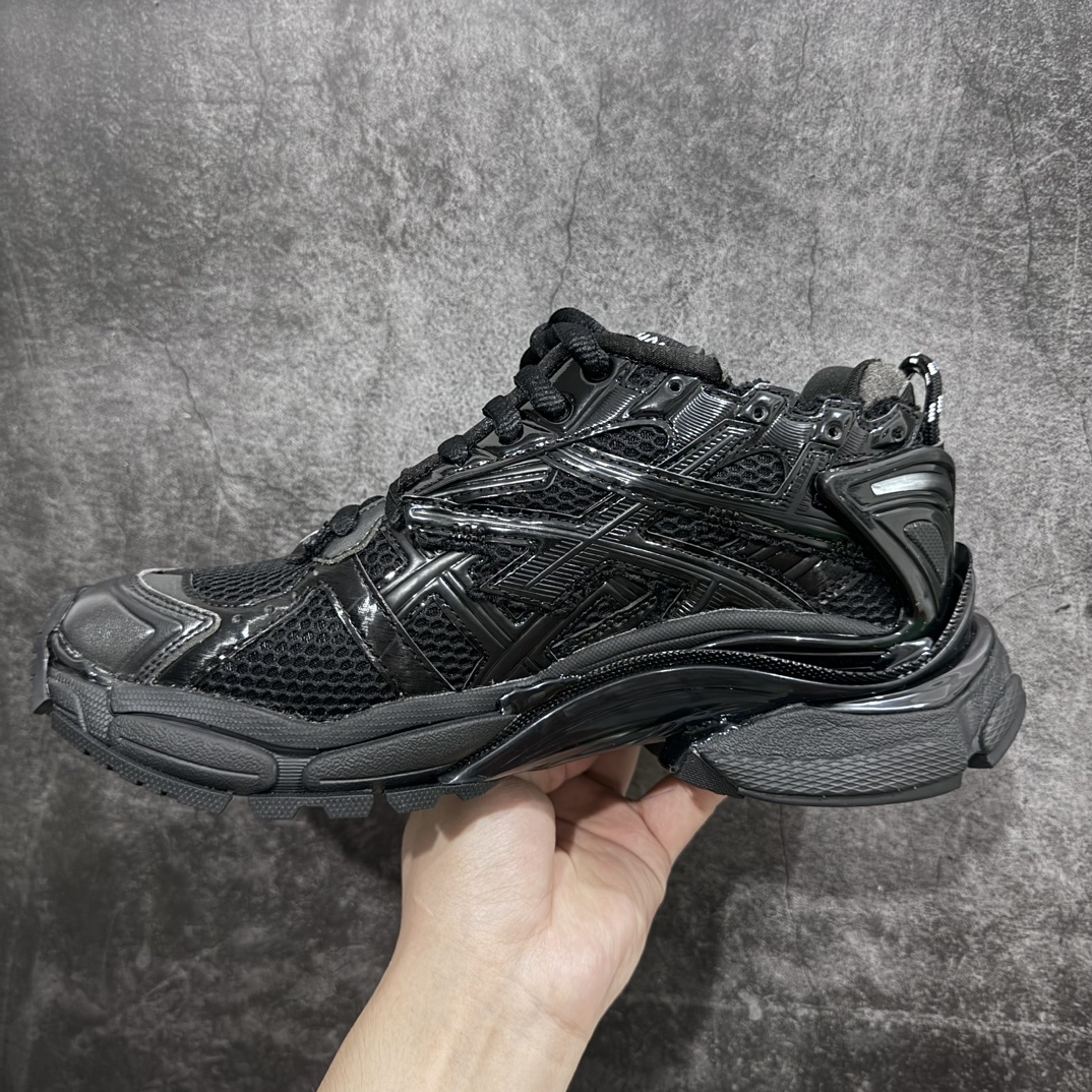 图片[2]-【XA版本】Balenciaga Runer 巴黎世家7代 破坏风 手工做旧款复古老爹鞋 纯黑nn全新版本出货 核心配合工厂优势供应市场最优品质 鞋型细节做旧等都好于市场版本n不但比市场货好 而且比市场货便宜💪🏻n原厂点胶工艺同步原鞋 区别市面所有版本n非市面所有固定TPU，原厂订制胶棒 一切细节高端还原  ，欢迎挑刺💪🏻 尺码：35-46-莆田鞋批发中心