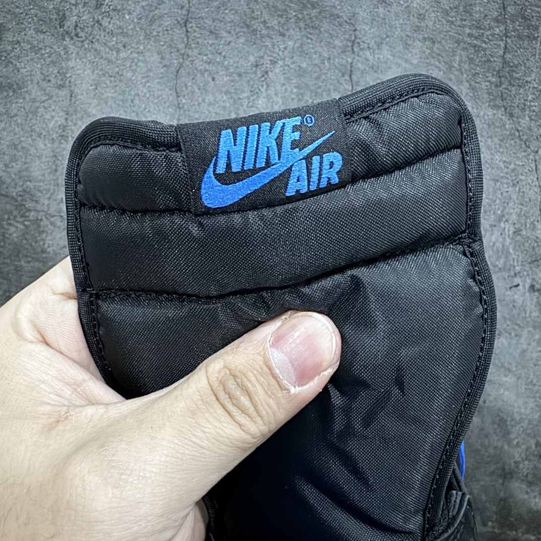 图片[4]-【OG纯原】Air Jordan 1 ” University Blue “ AJ1乔1高帮文化篮球鞋 蓝白 DZ5485-400n高端零售平台外贸专供品质行业第一梯队大厂出品原鞋原厂皮料开发打造 完美低趴后仰鞋头 鞋盒钢印 美金外标 原厂竖纹防尘包装纸 整体楦型完美呈现 最大限度还原公司正品  尺码：36 36.5 37.5 38 38.5 39 40 40.5 41 42 42.5 43 44 44.5 45 46 47.5-莆田鞋批发中心