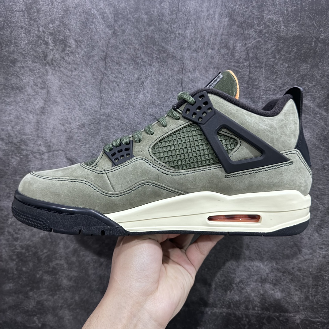 图片[2]-【GX/绿x版】UNDEFEATED x Air Jordan AJ4 Retro 不败联名 军绿 JBM351 M1该鞋款鞋身使用了大面积绿色为主色设计 并且它的特点为：可拆卸的魔术贴鞋舌板块、 鞋舌内替换原有AIR JORDAN 4字样变成UNDEFEATED白色黑底字样、拆卸魔术贴后为白字灰底JORDAN RARE AIR字样、鞋后跟TPU内为UNDEFEATED字样、鞋盒为特殊的拉链包装袋、以及带有黑色和橙色两幅鞋带 橙色的鞋舌Jumpman Logo和内衬 让整个鞋面有了点睛之笔于其中 圈内最强四代 耗时半年巨作 全套原纸板楦头开发 原厂特供皮料加持 确保原汁原味 完美呈现四代版型 一比一鞋头弧度高度鞋身弧度 数据细节工艺流程均保持原鞋一致 原厂TPU网格鞋带扣 正确内里网布 菱角分明不变形无多余毛边 柔软性质感一致于原鞋 市场唯一原厂鞋扣模具 背面可见隐藏注塑口 原厂织唛标 原厂飞人电绣工艺 尾指中部跳三针 独家绑鞋带手法 印刷中底布 四线拉帮 米色美纹纸贴合固定 进口港宝加持 后跟自然饱满 全鞋荧光划线卡点 追求极致完美 每一双都是工艺品 多重QC质检 超越公司货的品控标准 实实在在的免检产品  尺码：40 40.5 41 42 42.5 43 44 44.5 45 45.5 46 47.5 48.5 49.5 50.5-莆田鞋批发中心