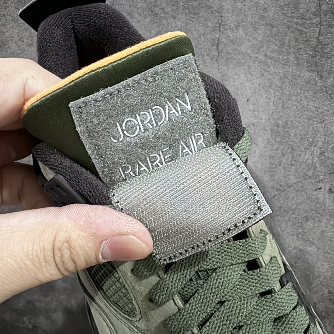 纯原UNDEFEATEDxAirJordanAJ4Retro不败联名军绿JBM351M1该鞋款鞋身使用了