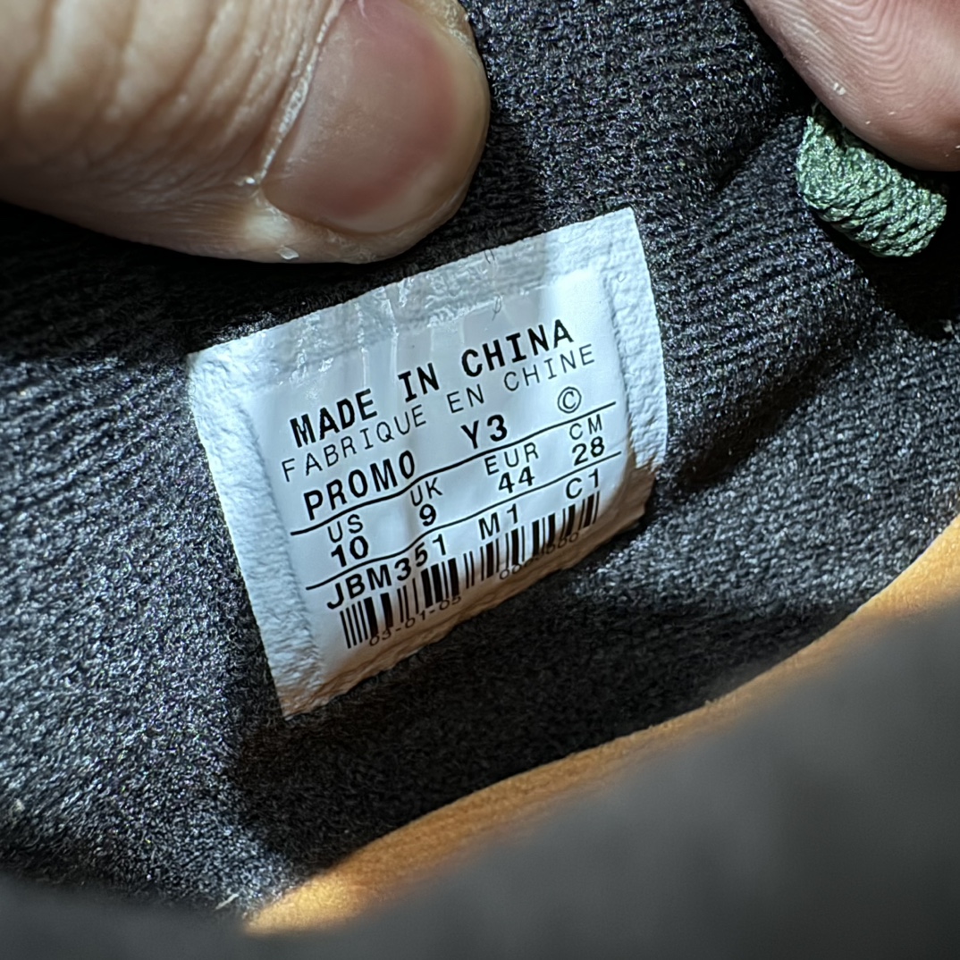 纯原UNDEFEATEDxAirJordanAJ4Retro不败联名军绿JBM351M1该鞋款鞋身使用了