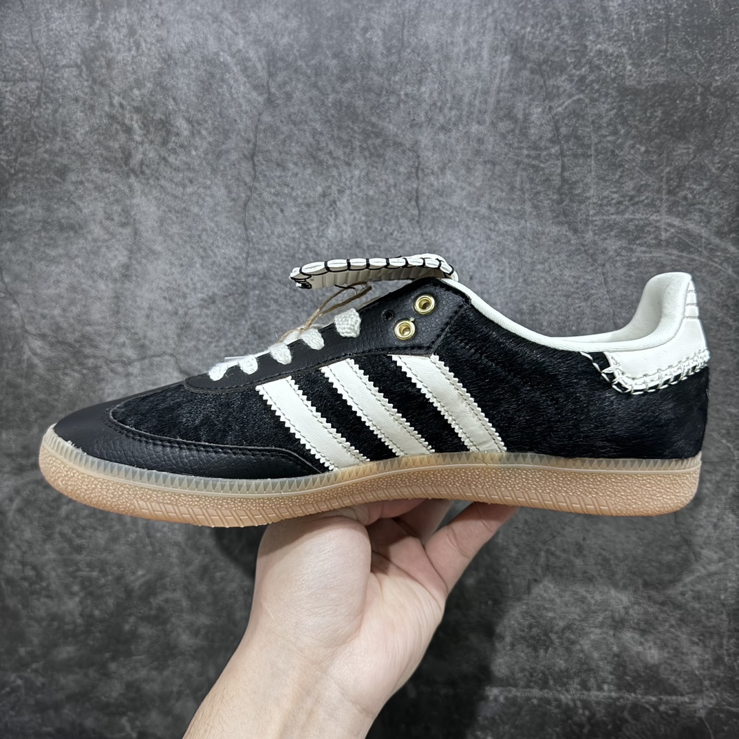 图片[2]-【R版】adidas originals Samba OG x Notitlen此款以简约大方的造型设计，给人以随性休闲的时尚格调，穿着舒适轻便，运动灵活自如，蓝满足日常个性穿搭。 货号：IE0580 Size：35 35.5 36 36.5 37 38 38.5 39 40 40.5 41 42 42.5 43 44 44.5-莆田鞋批发中心