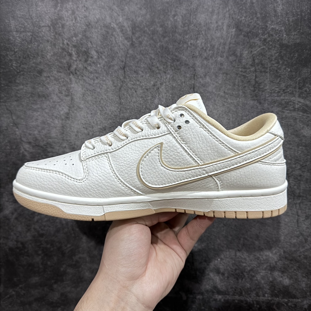 图片[2]-【定制版】Nike SB Dunk Low x Stussy 斯图西联名米白卡其”n纯原大厂出品 极力推荐👏n原装头层材料 独家版型蒸餾加工n帶來的是更好的视觉和脚感体验n大厂纯原品质出货 清洁度 电绣工艺皮料切割干净无任何毛边 细节完美 官方货号：JH5812 911 尺码：36 36.5 37.5 38 38.5 39 40 40.5 41 42 42.5 43 44 44.5 45-莆田鞋批发中心