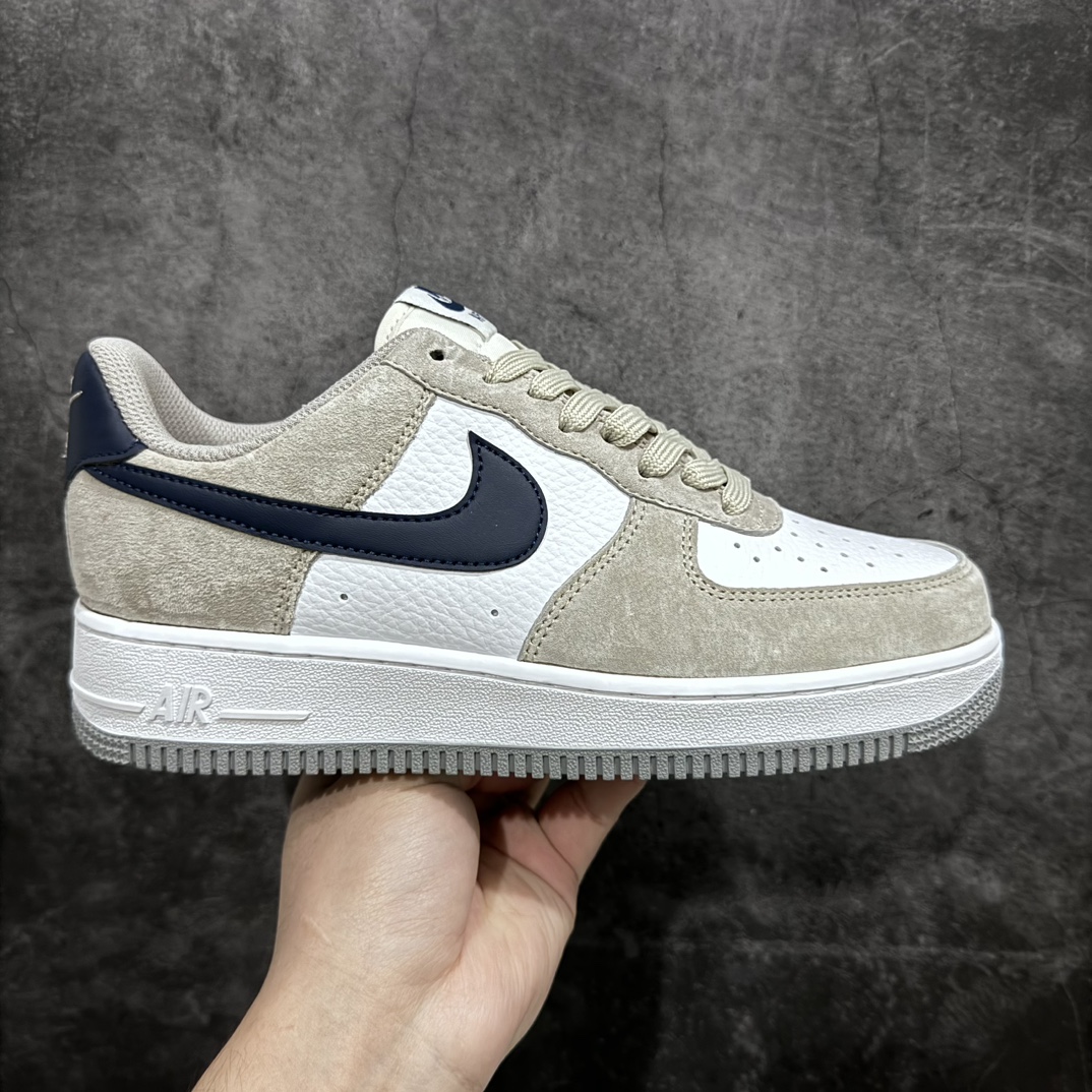 【公司级】By You专属定制个性鞋款,耐克Nike By You Air Force 1\’07 Low Retro SP空军一号低帮经典百搭休闲运动板鞋“皮革米白黑生胶底”CW2288-111n男女鞋真标半码制n升级原楦原纸版开发n采用软质粒面牛剖皮革鞋面材质n内置全掌Air Sole气垫 尺码：36 36.5 37.5 38 38.5 39 40 40.5 41 42 42.5 43 44 44.5 45-莆田鞋批发中心