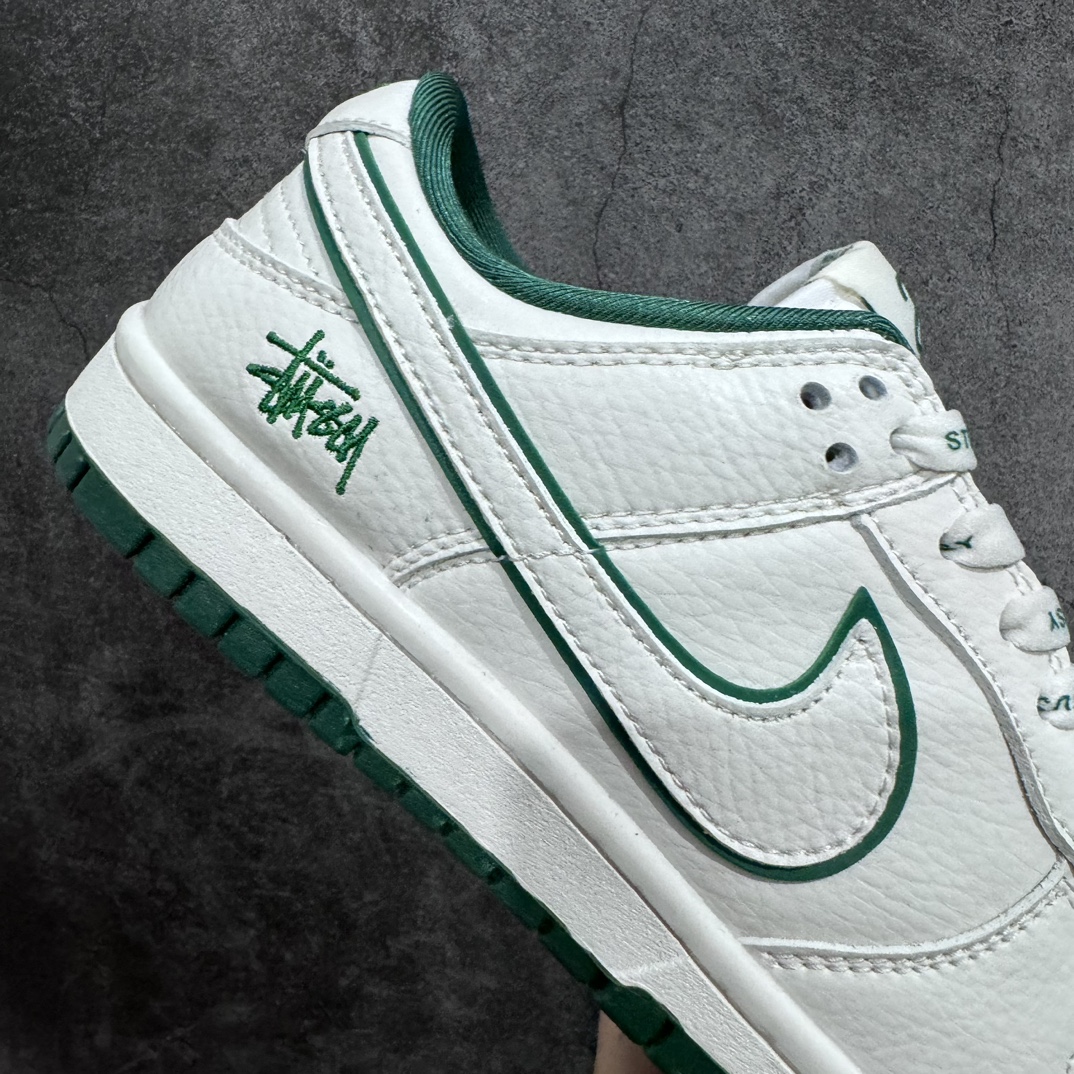 260 【定制版】Nike SB Dunk Low x Stussy 斯图西联名米白绿” JH5812-912