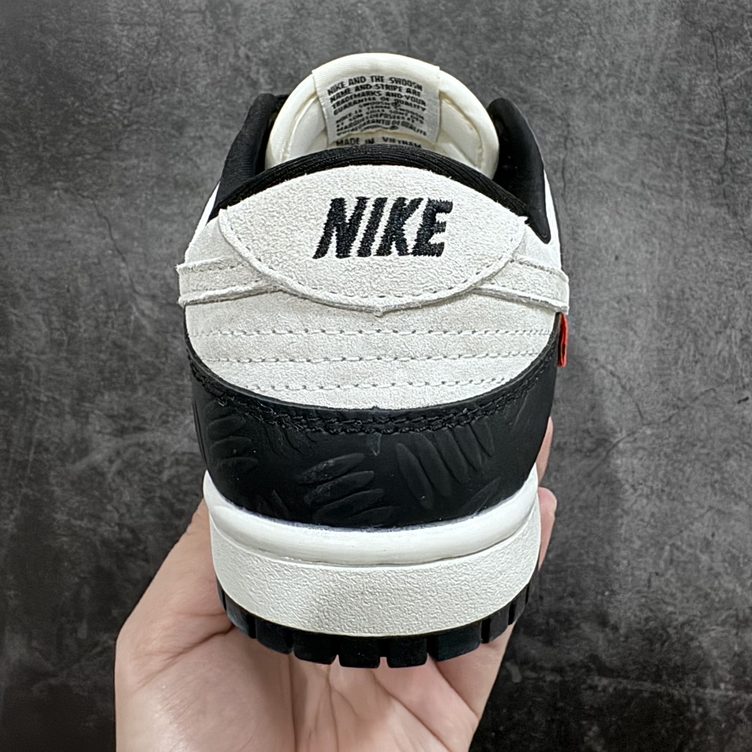 图片[4]-【定制版】Nike SB Dunk Low TIGHTBOOH 联名n纯原大厂出品 极力推荐n原装头层材料 独家版型蒸餾加工n帶來的是更好的视觉和脚感体验n大厂纯原品质出货 清洁度电绣工艺 皮料切割干净无任何毛边 细节完美 官方货号：GJ6358 901 尺码：36 36.5 37.5 38 38.5 39 40 40.5 41 42 42.5 43 44 44.5 45 编码：HXS320340-莆田鞋批发中心