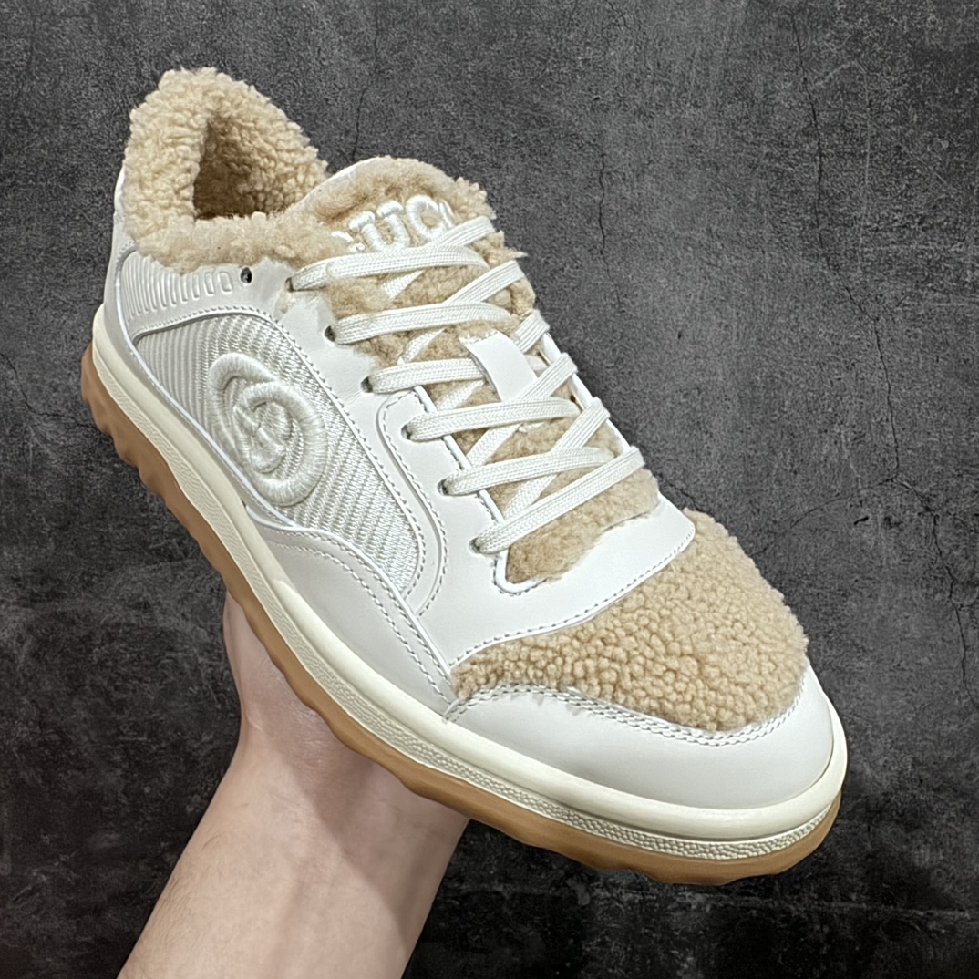 图片[3]-【广东纯原版本】古驰Gucci Mac 80 Low Sneaker 系列低帮复古百搭休闲运动小脏板鞋“加绒米白泰迪棕GG刺绣”n男女鞋广东原产n升级官方最新2023全套专柜星座配件及包装物(附送官方快递加固包装盒!!)n采用软质粒面头层皮革组合卷羊毛内里鞋面材质n搭载灌注PU式缓震乳胶脚垫n轻度做旧效果,全新开发TPR防变形色块耐磨橡胶外底 尺码：35-45-莆田鞋批发中心