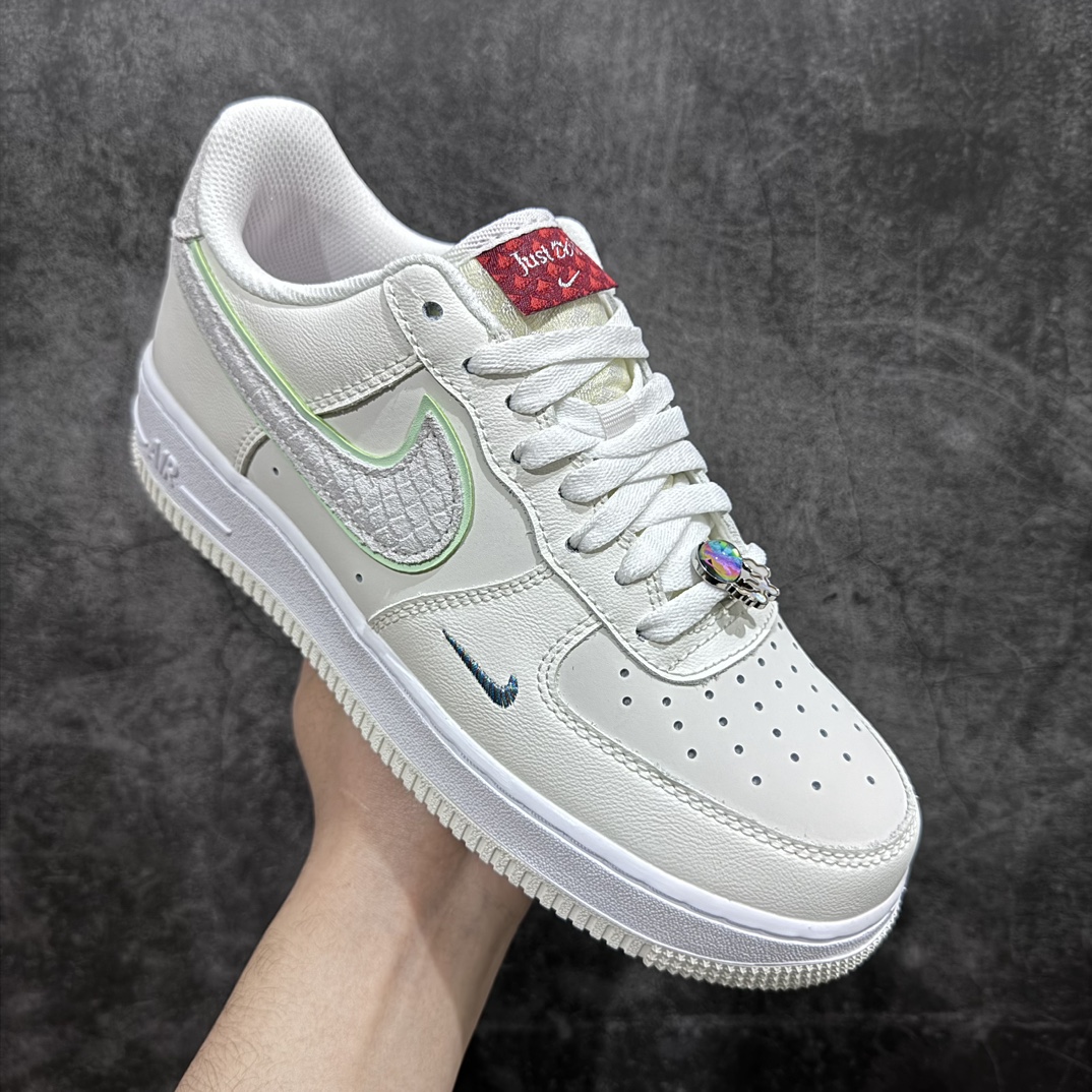 图片[3]-【公司级】Nk Air Force 1\’07 Low 龙年限定款米白 空军一号低帮休闲板鞋 FZ5052-131n原楦原纸板 纯正版型 高清洁度 内置全掌气垫 尺码：36 36.5 37.5 38 38.5 39 40 40.5 41 42 42.5 43 44 44.5 45-莆田鞋批发中心