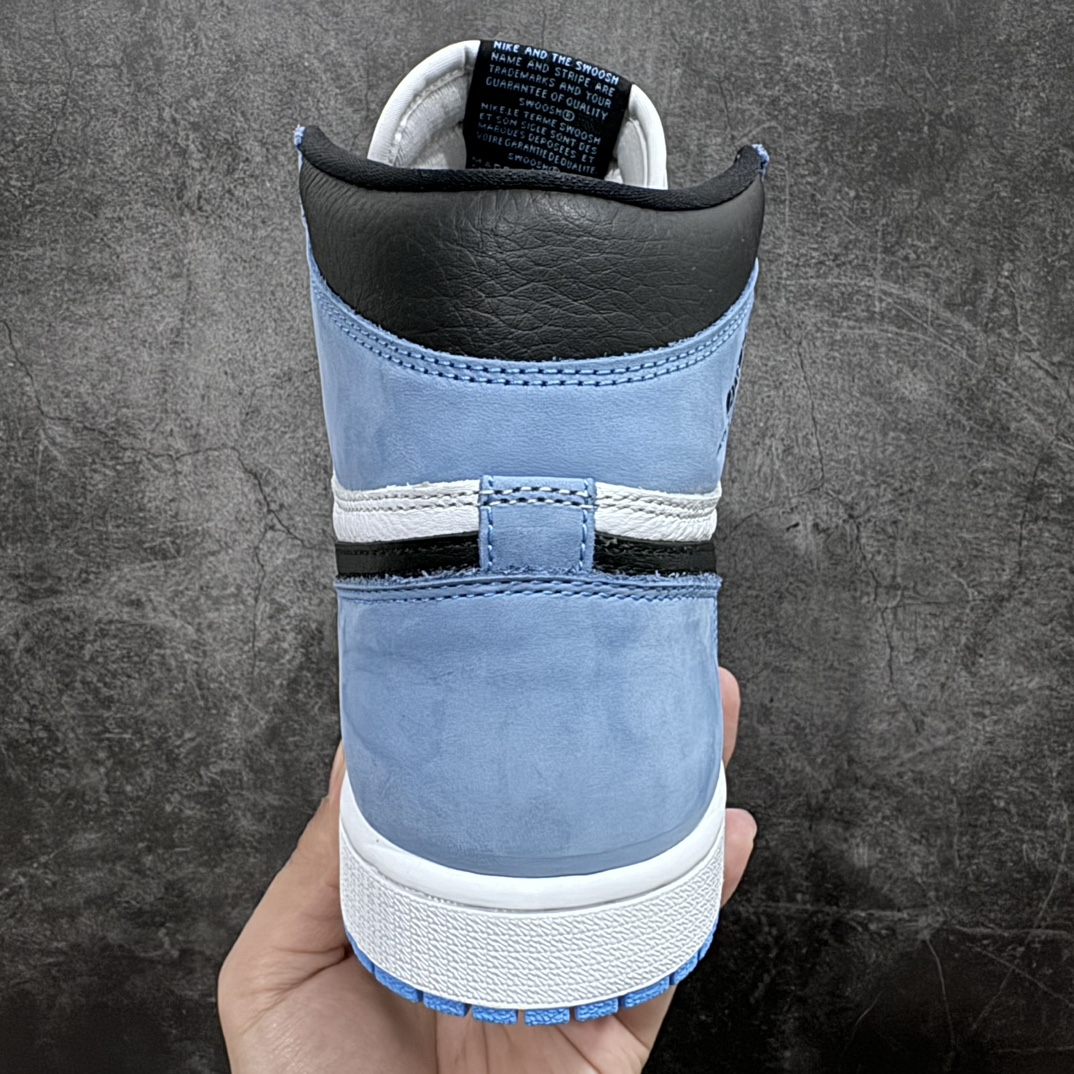 图片[4]-【FQ版本】Air Jordan AJ1 Retro High 高帮大学蓝 555088-134n全新工厂 中高端首选版本 全套原纸板楦头开发原厂特供皮料加持 确保原汁原味完美呈现一代版型 一比一鞋头弧度高度鞋身弧度数据细节工艺流程均保持原鞋一致后跟弧度收口自然对折 极致一眼正品既视感原厂皮料 进口玻璃冲刀皮料裁剪零毛边 承诺百分百一致原鞋 全鞋电脑针车工艺 鞋面清洁度最高QC检验标准 控制溢胶 飞翼3D高频深度立体 鞋盒、防尘纸 均采购来自原厂Size：40 40.5 41 42 42.5 43 44 44.5 45 46 47.5 编码：T1360380-莆田鞋批发中心