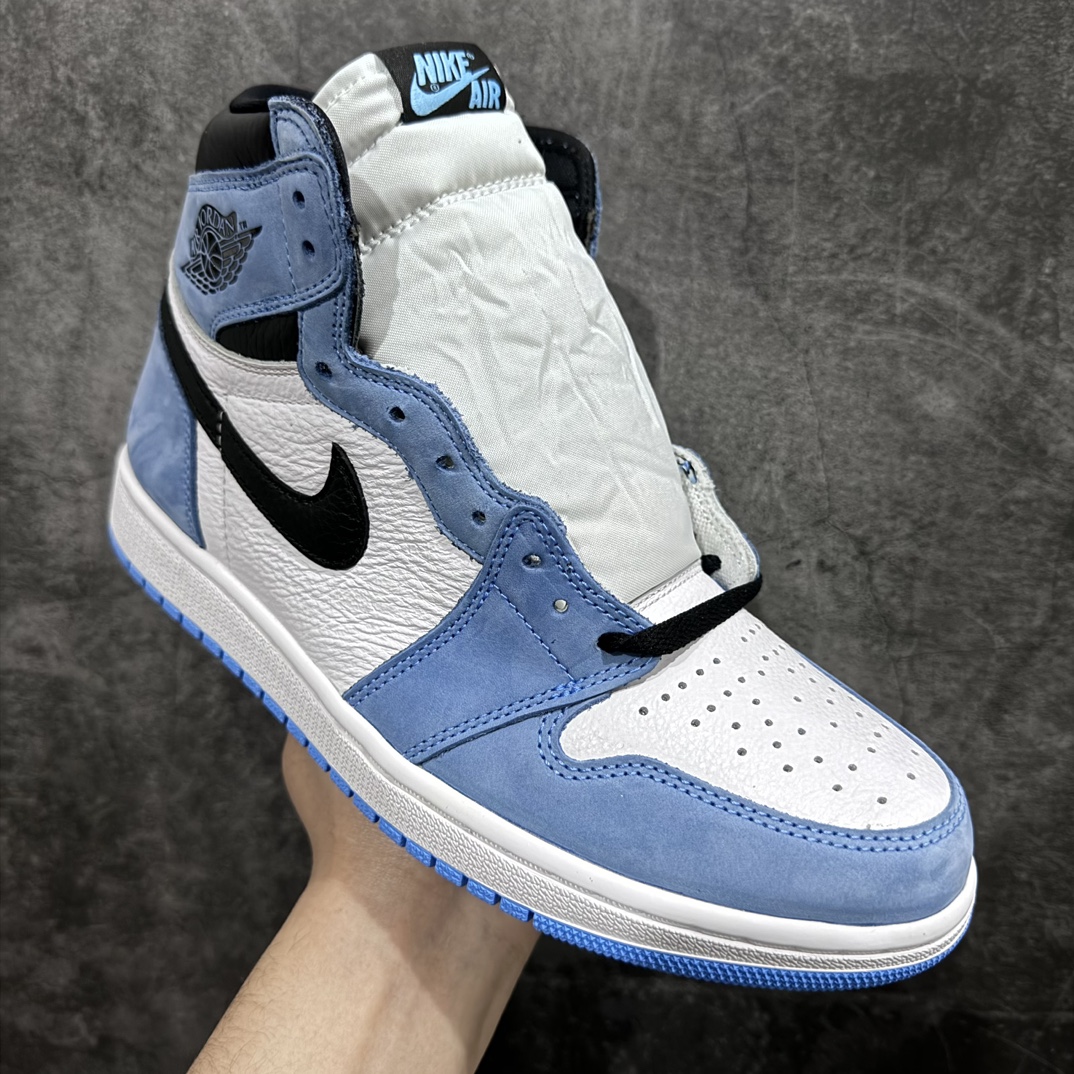 图片[3]-【FQ版本】Air Jordan AJ1 Retro High 高帮大学蓝 555088-134n全新工厂 中高端首选版本 全套原纸板楦头开发原厂特供皮料加持 确保原汁原味完美呈现一代版型 一比一鞋头弧度高度鞋身弧度数据细节工艺流程均保持原鞋一致后跟弧度收口自然对折 极致一眼正品既视感原厂皮料 进口玻璃冲刀皮料裁剪零毛边 承诺百分百一致原鞋 全鞋电脑针车工艺 鞋面清洁度最高QC检验标准 控制溢胶 飞翼3D高频深度立体 鞋盒、防尘纸 均采购来自原厂Size：40 40.5 41 42 42.5 43 44 44.5 45 46 47.5 编码：T1360380-莆田鞋批发中心