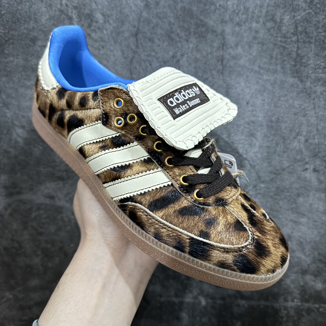 200 Pharrell Williams x Adidas   Originals Samba"Humanrace" 桑巴系列板鞋 长舌版 IE0378