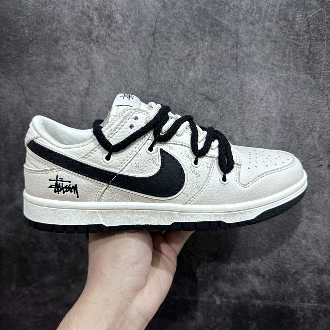 【定制版】Nike SB Dunk Low x Stussy 斯图西印花绑带 FC1688-139nn纯原大厂出品 极力推荐n原装头层材料 独家版型蒸餾加工帶來的是更好的视觉和脚感体验大厂纯原品质出货 清洁度 电绣工艺 皮料切割干净无任何毛边 细节完美   尺码：36-45（半）-莆田鞋批发中心