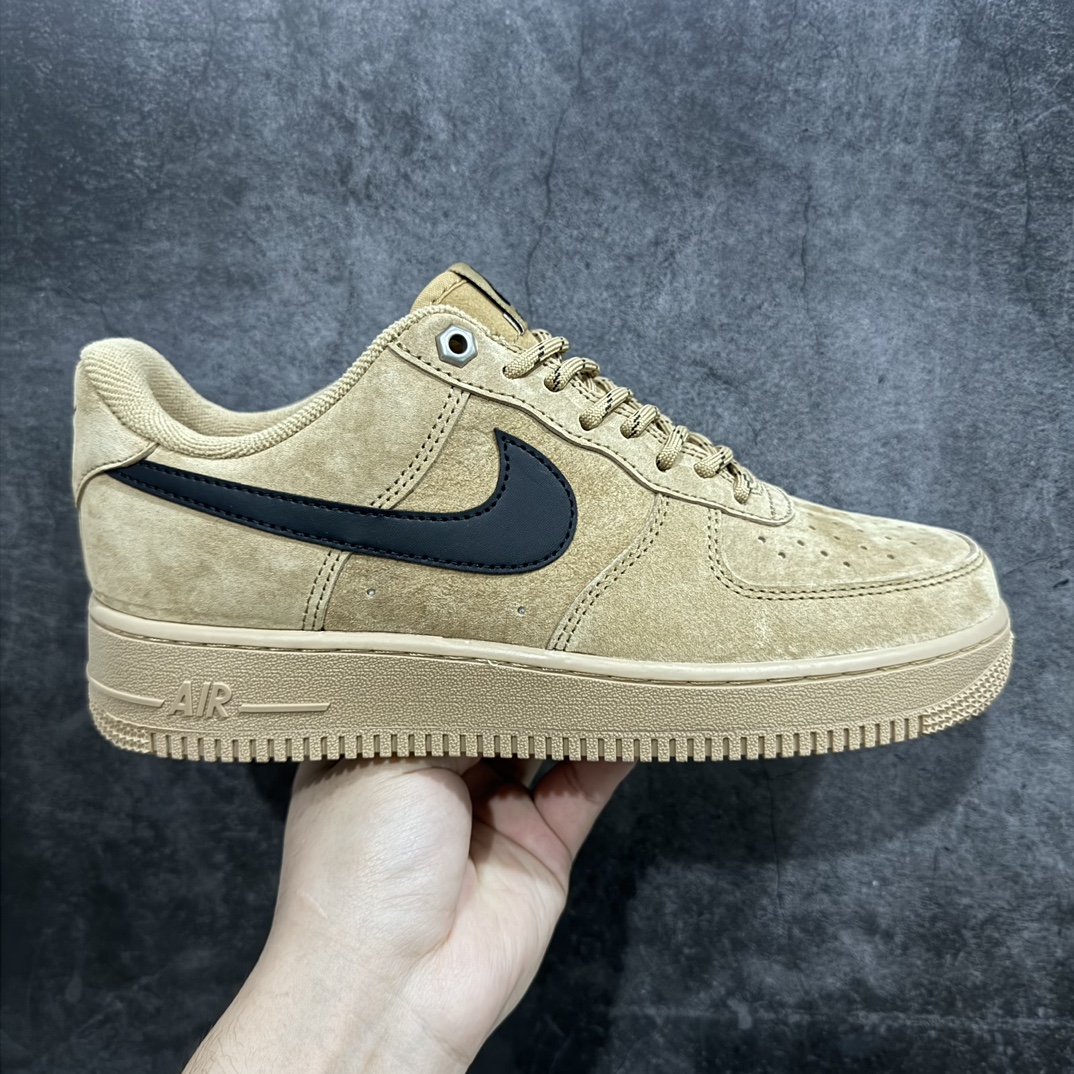 240 NK Air Froce 1 Low 07 PRM Wheat Flax 小麦色空军一号低帮板鞋小麦色黑钩