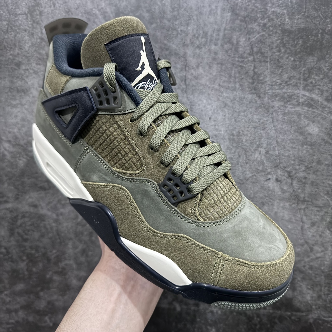 图片[3]-【PK纯原】Air Jordan AJ4 Retro \”Olive Canvas\” 军绿色 FB9927-200 耗时半年巨作 全套原纸板楦头开发 原厂特供皮料加持 确保原汁原味 完美呈现四代版型 一比一鞋头弧度高度鞋身弧度 数据细节工艺流程均保持原鞋一致 原厂TPU网格鞋带扣 正确内里网布 菱角分明不变形无多余毛边 柔软性质感一致于原鞋 原厂织唛标 原厂飞人电绣工艺 尾指中部跳三针 独家绑鞋带手法 印刷中底布 四线拉帮 米色美纹纸贴合固定 进口港宝加持 后跟自然饱满 全鞋荧光划线卡点 追求极致完美 每一双都是工艺品 多重QC质检 超越公司货的品控标准 实实在在的免检产品  尺码：36 36.5 37.5 38 38.5 39 40 40.5 41 42 42.5 43 44 44.5 45 46 47.5-莆田鞋批发中心