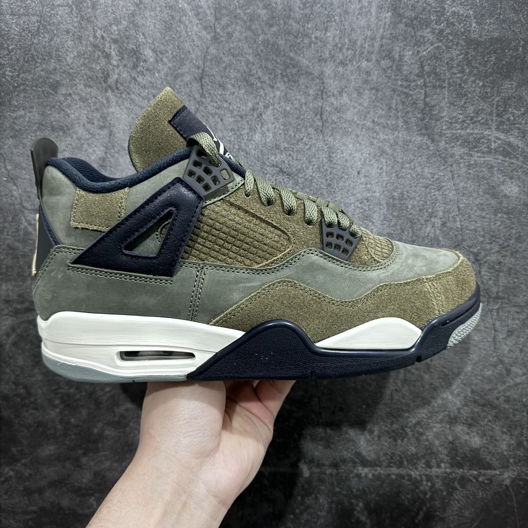 【PK纯原】Air Jordan AJ4 Retro \”Olive Canvas\” 军绿色 FB9927-200 耗时半年巨作 全套原纸板楦头开发 原厂特供皮料加持 确保原汁原味 完美呈现四代版型 一比一鞋头弧度高度鞋身弧度 数据细节工艺流程均保持原鞋一致 原厂TPU网格鞋带扣 正确内里网布 菱角分明不变形无多余毛边 柔软性质感一致于原鞋 原厂织唛标 原厂飞人电绣工艺 尾指中部跳三针 独家绑鞋带手法 印刷中底布 四线拉帮 米色美纹纸贴合固定 进口港宝加持 后跟自然饱满 全鞋荧光划线卡点 追求极致完美 每一双都是工艺品 多重QC质检 超越公司货的品控标准 实实在在的免检产品  尺码：36 36.5 37.5 38 38.5 39 40 40.5 41 42 42.5 43 44 44.5 45 46 47.5-莆田鞋批发中心