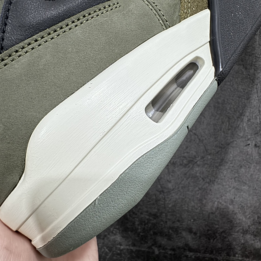 图片[2]-【PK纯原】Air Jordan AJ4 Retro \”Olive Canvas\” 军绿色 FB9927-200 耗时半年巨作 全套原纸板楦头开发 原厂特供皮料加持 确保原汁原味 完美呈现四代版型 一比一鞋头弧度高度鞋身弧度 数据细节工艺流程均保持原鞋一致 原厂TPU网格鞋带扣 正确内里网布 菱角分明不变形无多余毛边 柔软性质感一致于原鞋 原厂织唛标 原厂飞人电绣工艺 尾指中部跳三针 独家绑鞋带手法 印刷中底布 四线拉帮 米色美纹纸贴合固定 进口港宝加持 后跟自然饱满 全鞋荧光划线卡点 追求极致完美 每一双都是工艺品 多重QC质检 超越公司货的品控标准 实实在在的免检产品 尺码：36 36.5 37.5 38 38.5 39 40 40.5 41 42 42.5 43 44 44.5 45 46 47.5-选品中心