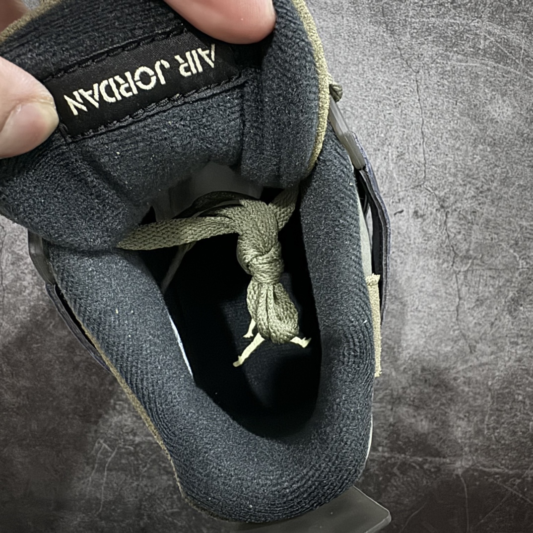 图片[7]-【PK纯原】Air Jordan AJ4 Retro \”Olive Canvas\” 军绿色 FB9927-200 耗时半年巨作 全套原纸板楦头开发 原厂特供皮料加持 确保原汁原味 完美呈现四代版型 一比一鞋头弧度高度鞋身弧度 数据细节工艺流程均保持原鞋一致 原厂TPU网格鞋带扣 正确内里网布 菱角分明不变形无多余毛边 柔软性质感一致于原鞋 原厂织唛标 原厂飞人电绣工艺 尾指中部跳三针 独家绑鞋带手法 印刷中底布 四线拉帮 米色美纹纸贴合固定 进口港宝加持 后跟自然饱满 全鞋荧光划线卡点 追求极致完美 每一双都是工艺品 多重QC质检 超越公司货的品控标准 实实在在的免检产品 尺码：36 36.5 37.5 38 38.5 39 40 40.5 41 42 42.5 43 44 44.5 45 46 47.5-选品中心