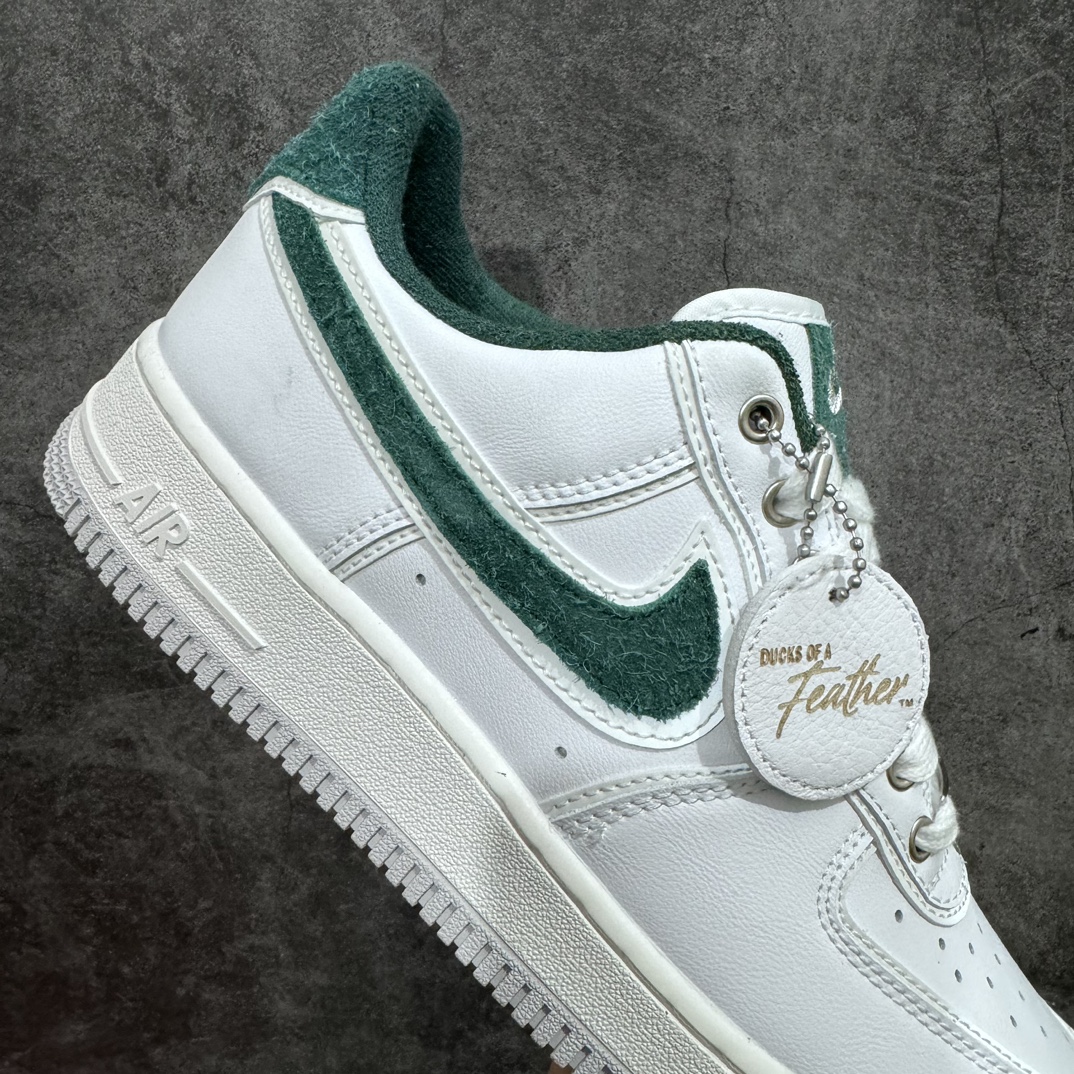 220 Division Street x Nike  Air Force 1′07 Low 空军一号低帮百搭休闲运动板鞋  HF0012-100