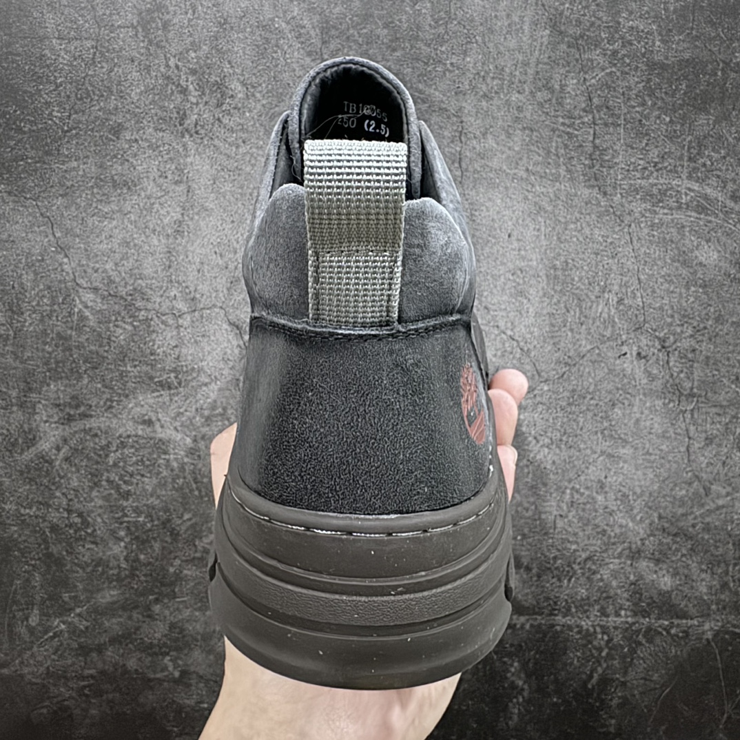 图片[4]-【广东纯原版本】天伯伦 中帮 灰色 新货 Timberland添柏岚/天伯伦户外中帮休闲鞋系列 广东大厂品质 原盒原包装 23ss新款包头鞋底款式设计 时尚潮流搭配 面料采用意大利 顶级磨砂细纹牛皮 搭配防臭防腐真皮乳胶鞋垫 给您完美的穿着体验 质量考究耐穿 型男必备 专治不帅 高品质脚感一流 货号：TB10055 尺码：39 40 41 42 43 44 皮鞋码-选品中心