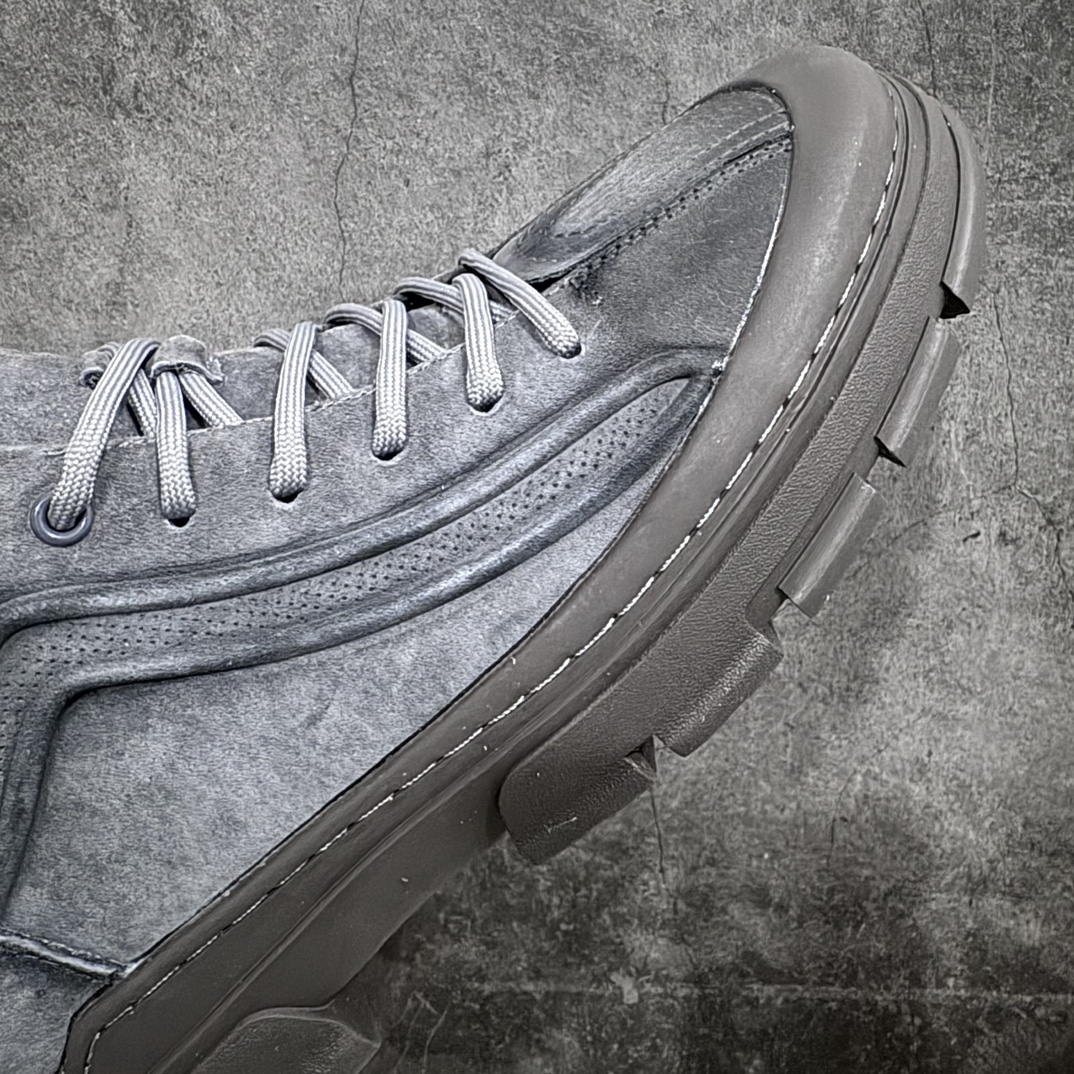 图片[6]-【广东纯原版本】天伯伦 中帮 灰色 新货 Timberland添柏岚/天伯伦户外中帮休闲鞋系列 广东大厂品质 原盒原包装 23ss新款包头鞋底款式设计 时尚潮流搭配 面料采用意大利 顶级磨砂细纹牛皮 搭配防臭防腐真皮乳胶鞋垫 给您完美的穿着体验 质量考究耐穿 型男必备 专治不帅 高品质脚感一流 货号：TB10055 尺码：39 40 41 42 43 44 皮鞋码-选品中心