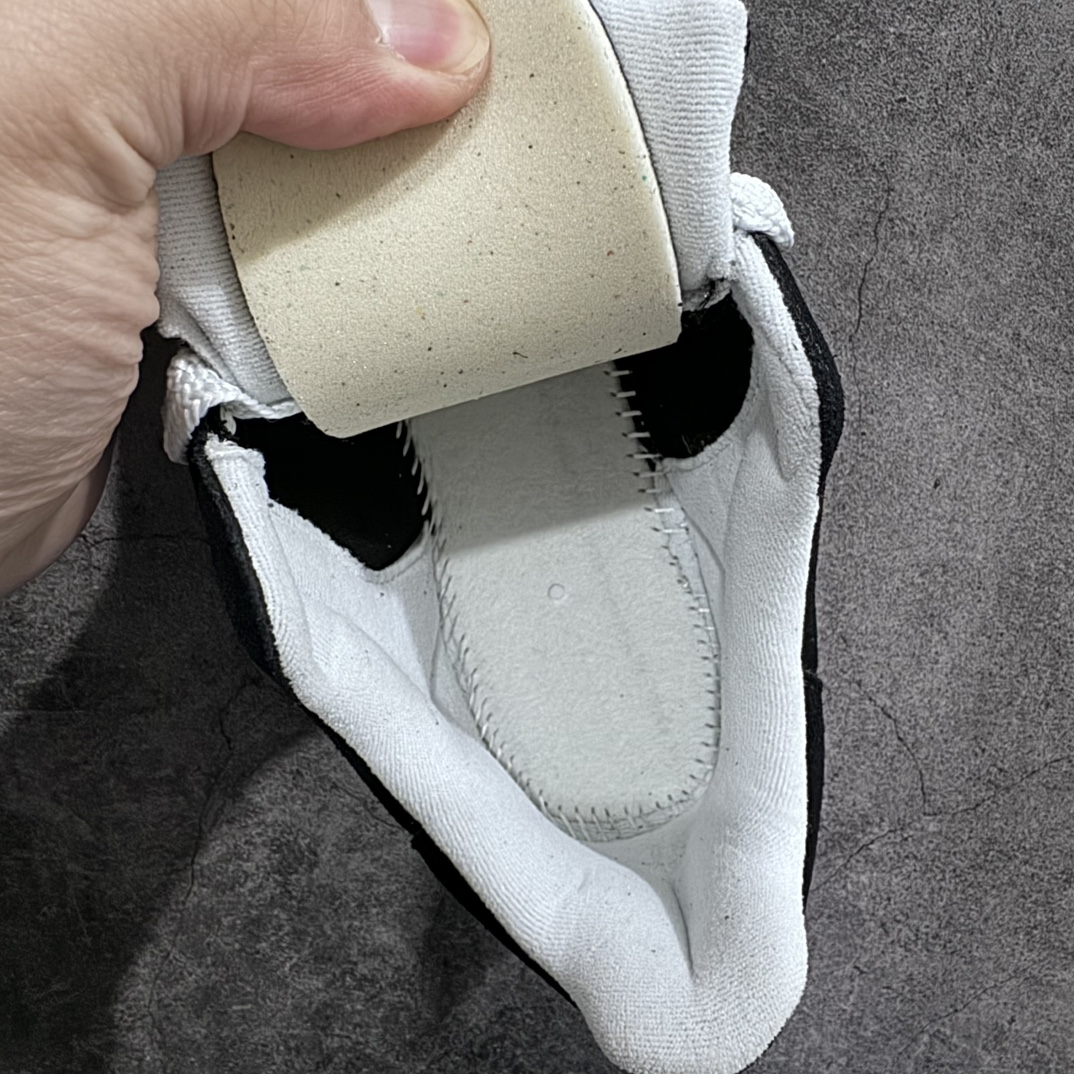 图片[8]-【纯原版】纯原版终于出货💪🏻 AD Campus 00s校园板鞋系列 正确头层猪八皮 正确完美版型，非市面超纤皮面 质感很强大 各位放心使用！绝对比市场任何版本都强💪🏻 黑白生胶首个出货 货号：HQ8708 尺码：35.5-46 半码-选品中心