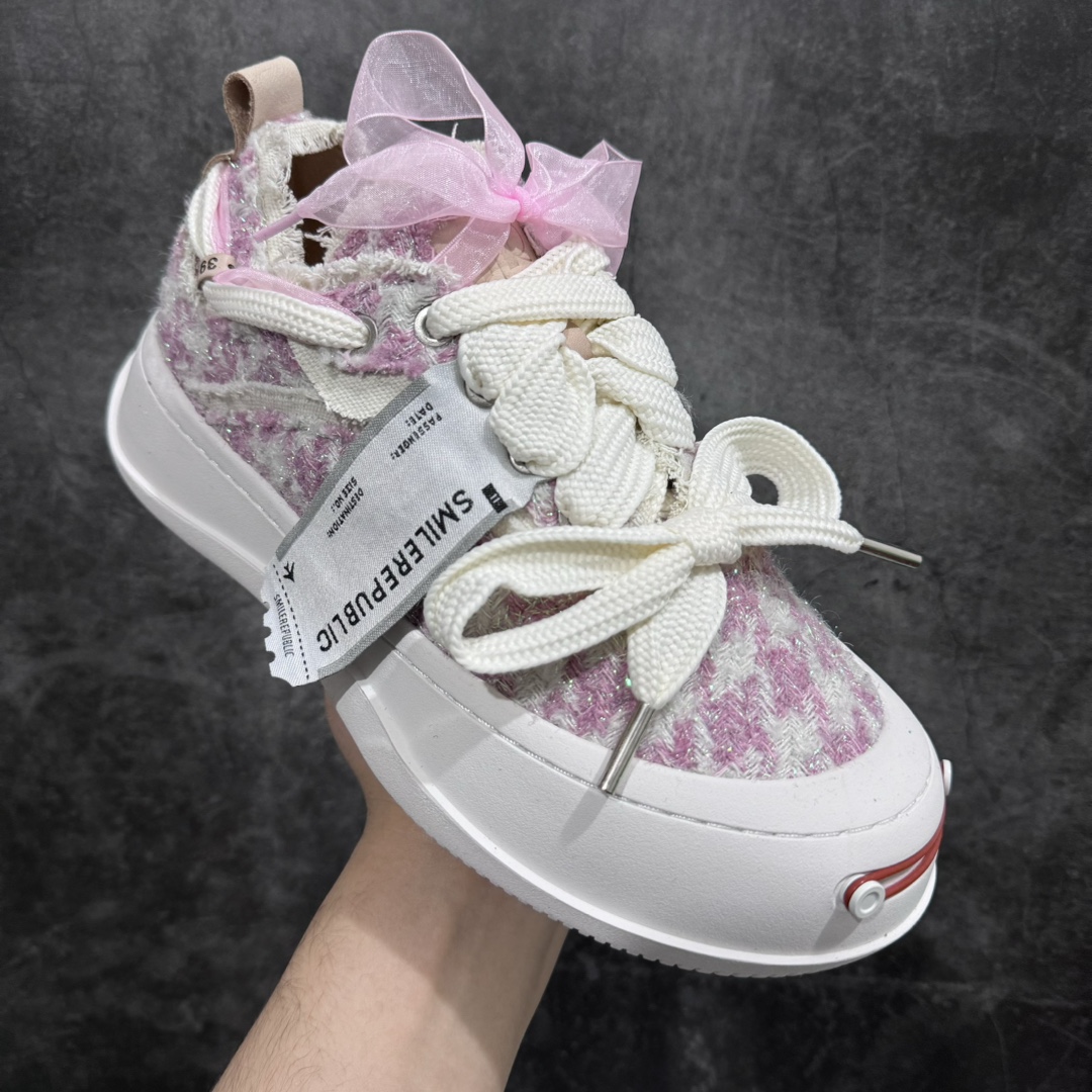 图片[3]-【纯原版本】SMILEREPUBLIC 檀健次主理品牌 最高版本 纯原一致 细节 品质 欢迎对比 众多明星上脚同款厚底开口笑帆布鞋 市售最高品质 市售唯一原厂渠道材料打造 正确布标飞机票 内里皮料带钢印 正确白色大底 区别市场米白色 区别市场各类版本 随意对比PK细节 尺码：35-40-选品中心