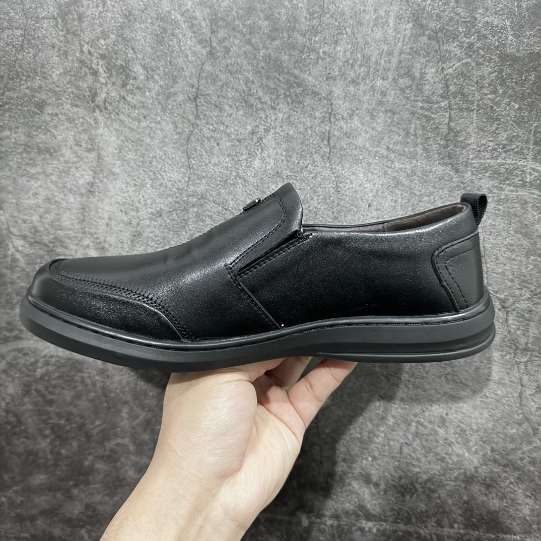 图片[2]-【公司级】ECCO爱步 小红书爆款 新款百搭休闲款 Ecco/爱步男士跑步鞋休闲鞋透气轻质系带轻便运动鞋 ecco爱步是世界四大休闲鞋类品牌之一，总公司设于丹麦。旗下鞋款具有重量轻、材质柔软灵活、穿着舒适的特点。此款ecco 爱步鞋采用拼接工艺，整体高端时尚 简约大气 防滑舒适 尺码：39-44-选品中心