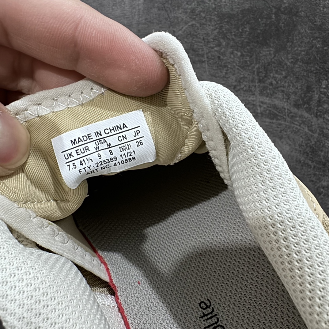 图片[7]-【绿x升级版】Salomon XT-QUEST ADV 萨洛蒙情侣款户外机能鞋 白卡其 全新绿x升级版 品质大改进 ‼️ 全鞋改进为原厂一致材料打造 全新修长鞋型 相对老版臃肿鞋型 此版的版型更正 全新玻璃冲刀 清洁度提升 同步原版左右鞋带孔的间距加大（之前老版间距太小） 网面与鞋头材料校对一致无色差（老版网面有色差） 鞋后跟反口V字定型同步zp（老版臃肿为U字后跟反口） 鞋舌两侧鞋帮脚踝处更加直挺（之前老版往中间踏） 鞋盒黑盒改正为原版牛皮纸鞋盒 鞋头处添加☯️太极标 所有细节多次修改校正 坚持同步原版无差别 毋庸置疑全市场最好的版本💪🏻终端优势供应 尺码：36 36.5 37.5 38 38.5 39 40 40.5 41 42 42.5 43 44 44.5 45 46-选品中心