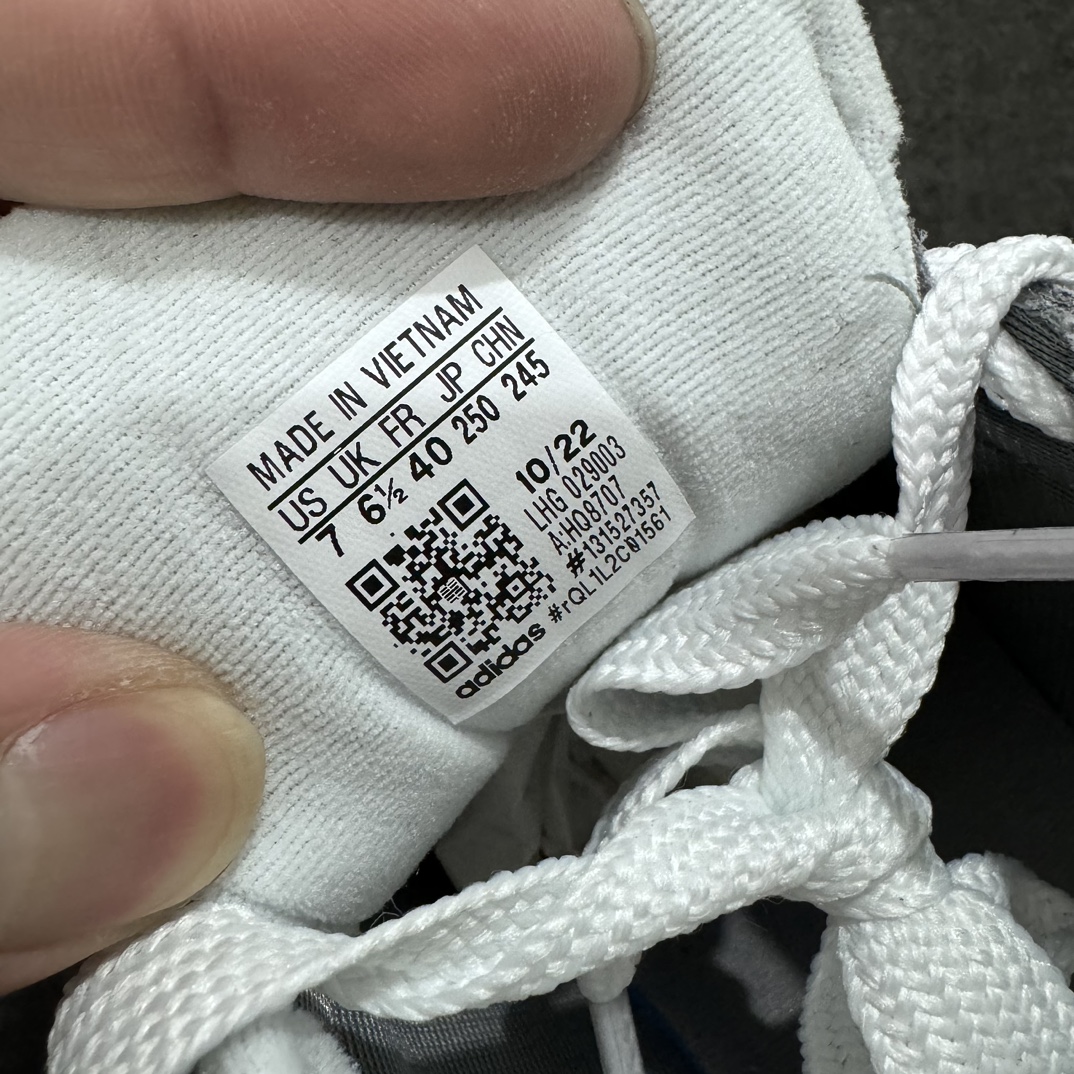 图片[6]-【纯原版】纯原版终于出货💪🏻 AD Campus 00s校园板鞋系列 正确头层猪八皮 正确完美版型 正确厚鞋舌 侧面白杠为头层皮 非市面超纤皮面 整体质感很强大 各位放心使用！绝对比市场任何版本都强💪🏻 白灰生胶出货 货号：HQ8707 尺码：35.5-46 半码-选品中心