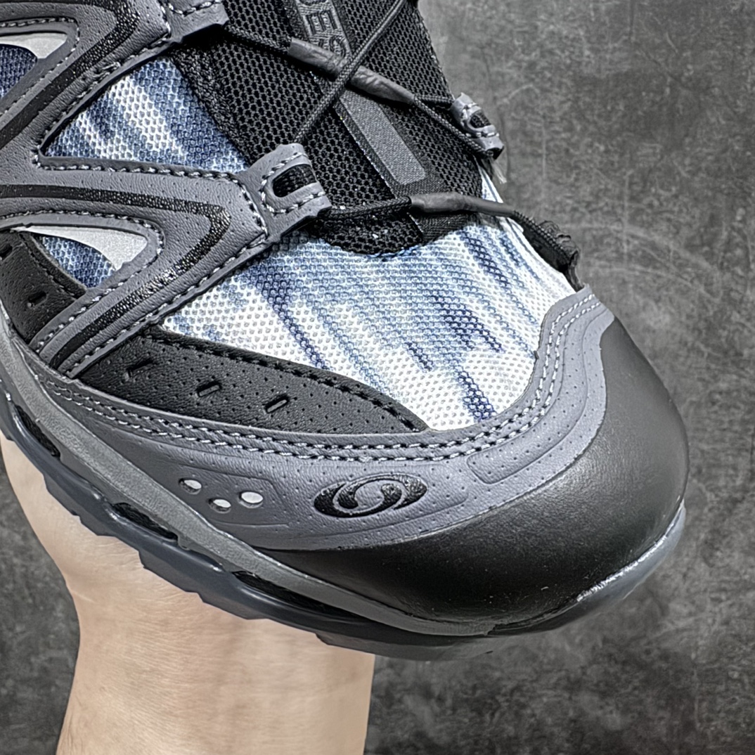 图片[4]-【绿x升级版】Salomon XT-QUEST ADV 萨洛蒙情侣款户外机能鞋 水墨括苍 黑灰分化 全新绿x升级版 品质大改进 ‼️ 全鞋改进为原厂一致材料打造 全新修长鞋型 相对老版臃肿鞋型 此版的版型更正 全新玻璃冲刀 清洁度提升 同步原版左右鞋带孔的间距加大（之前老版间距太小） 网面与鞋头材料校对一致无色差（老版网面有色差） 鞋后跟反口V字定型同步zp（老版臃肿为U字后跟反口） 鞋舌两侧鞋帮脚踝处更加直挺（之前老版往中间踏） 鞋盒黑盒改正为原版牛皮纸鞋盒 鞋头处添加☯️太极标 所有细节多次修改校正 坚持同步原版无差别 毋庸置疑全市场最好的版本💪🏻终端优势供应 尺码：36 36.5 37.5 38 38.5 39 40 40.5 41 42 42.5 43 44 44.5 45 46-选品中心