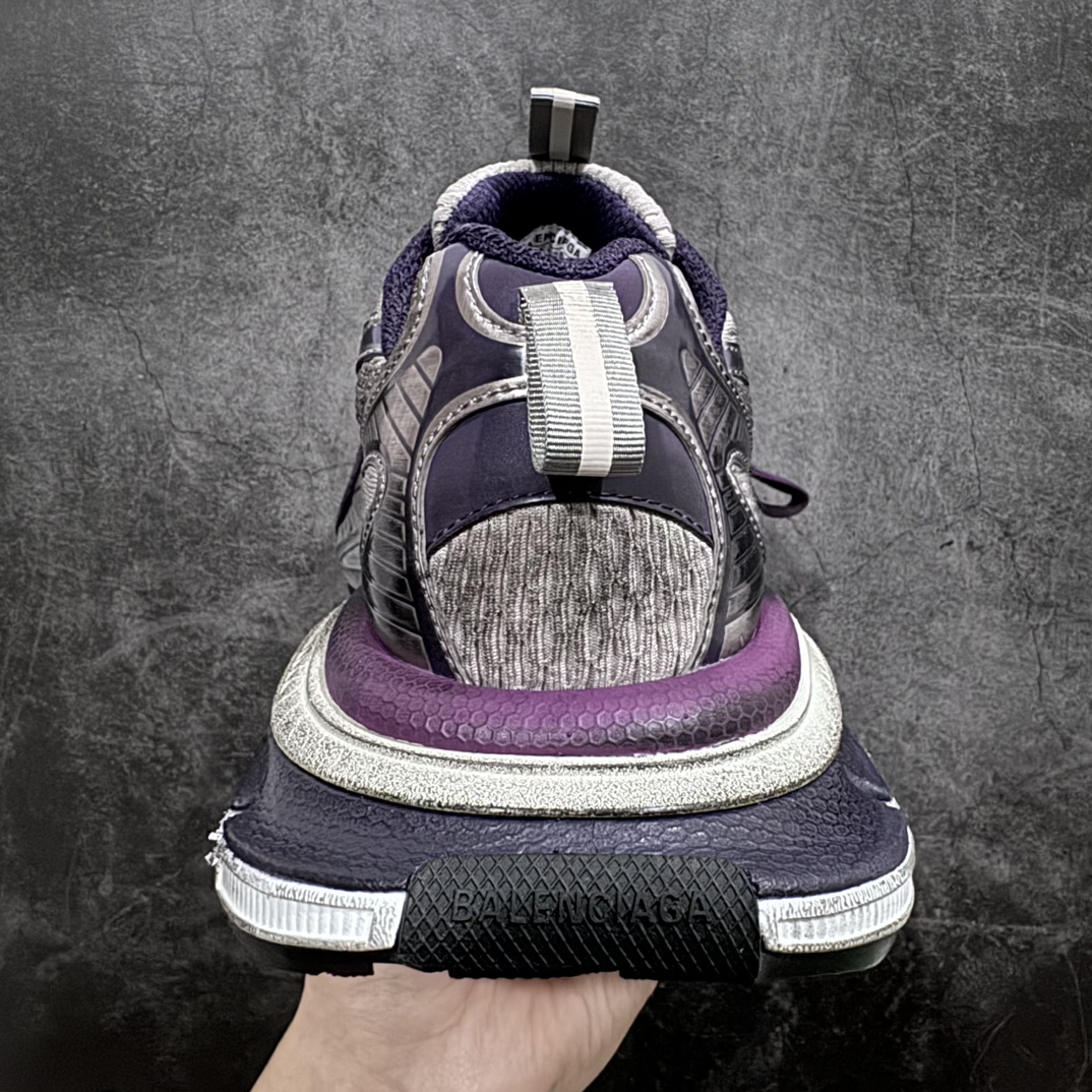 图片[4]-【X版纯原】BALENCIAGA 3XL Sneakers 巴黎世家十代网布系带低帮走秀复古老爹鞋 全新版本 全新顶端品质 全套原纸板楦头开发 最原汁原味的灵魂版型 全鞋荧光划线卡点 胶水把控整洁度追求极致完美 每一双都是工艺品 多重QC质检 超越公司货的品控标准 实实在在的免检产品 原盒原配 正确字体电绣 粗细、位置、大小正确 侧边TPU 透气孔匹配意产原版 正确分离大底 TPU软底 原版一致大底LOGO 立体感十足 原厂皮料水洗做旧 采购原厂网纱 不含皮革 网布材料和聚氨酯 磨损效果 鞋头边缘和后帮 Balenciaga 徽标 鞋面和后跟凸印尺码 鞋舌 3XL 橡胶品牌标识和反光细节 鞋帮拉袢和鞋舌拉祥 配反光细节 备用鞋带在鞋履前侧 可在穿着前取下 便于不同造型搭配 正常尺码 尺码：35 36 37 38 39 40 41 42 43 44 45 46-选品中心