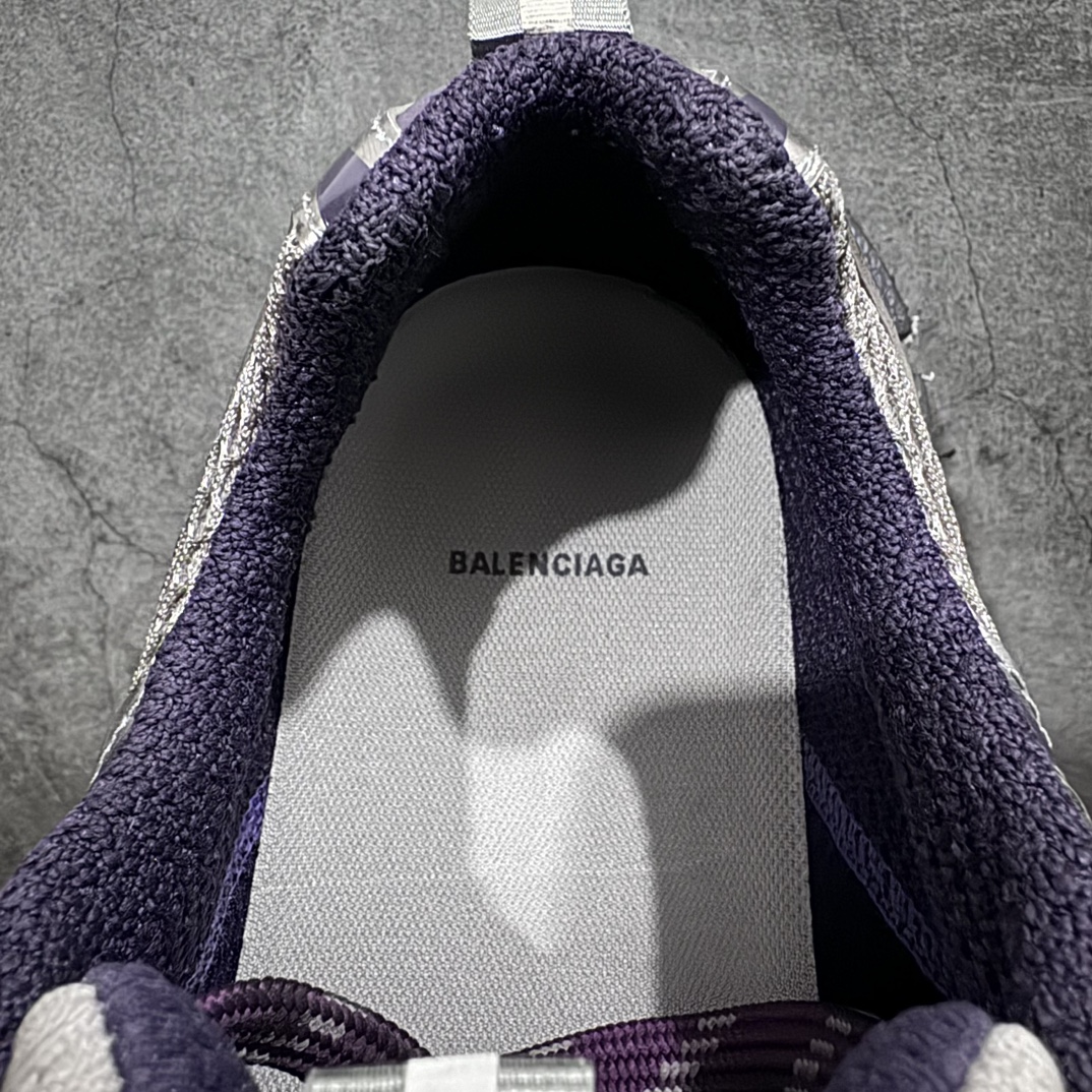 图片[8]-【X版纯原】BALENCIAGA 3XL Sneakers 巴黎世家十代网布系带低帮走秀复古老爹鞋 全新版本 全新顶端品质 全套原纸板楦头开发 最原汁原味的灵魂版型 全鞋荧光划线卡点 胶水把控整洁度追求极致完美 每一双都是工艺品 多重QC质检 超越公司货的品控标准 实实在在的免检产品 原盒原配 正确字体电绣 粗细、位置、大小正确 侧边TPU 透气孔匹配意产原版 正确分离大底 TPU软底 原版一致大底LOGO 立体感十足 原厂皮料水洗做旧 采购原厂网纱 不含皮革 网布材料和聚氨酯 磨损效果 鞋头边缘和后帮 Balenciaga 徽标 鞋面和后跟凸印尺码 鞋舌 3XL 橡胶品牌标识和反光细节 鞋帮拉袢和鞋舌拉祥 配反光细节 备用鞋带在鞋履前侧 可在穿着前取下 便于不同造型搭配 正常尺码 尺码：35 36 37 38 39 40 41 42 43 44 45 46-选品中心