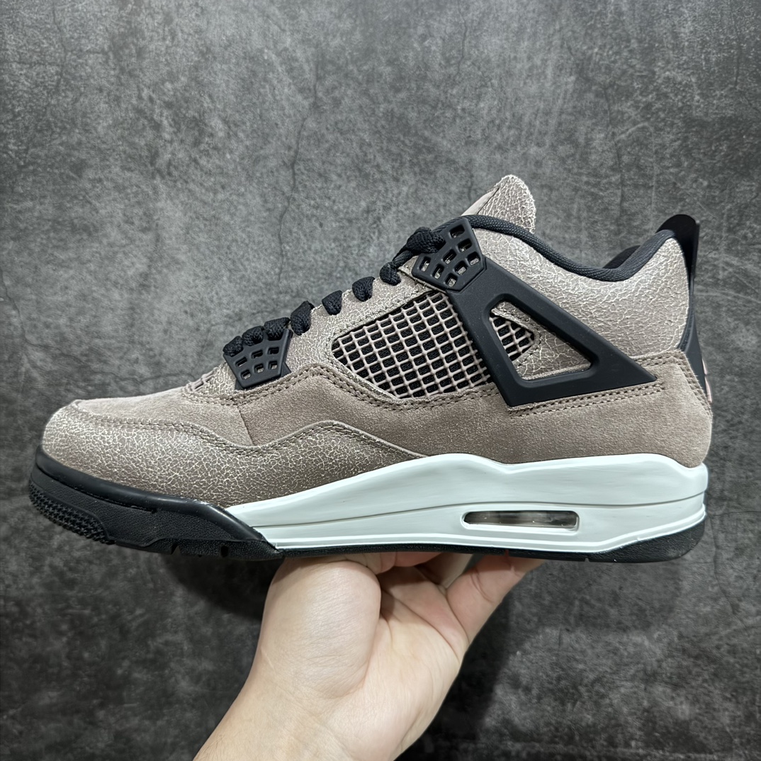 图片[2]-【KW纯原】 Air Jordan AJ4 Retro黑棕摩卡 龟裂纹 DB0732-200nn耗时多个月巨作 重金购买原楦原纸板确保原汁原味 完美呈现四代版型正确鞋头弧度 原装鞋舌织唛标n原厂TPU网格 不打皱 原厂电控针车系统原厂港宝加持 正确后跟弧度 细节随意对比市面任何版本‼️n原厂织唛标 市面唯一采用原装皮料正确网格工艺 全方位一致匹配官方细节全网唯一私模 最大尺码达到48.5码  尺码：40 40.5 41 42 42.5 43 44 44.5 45 45.5 46 47.5 48.5-莆田鞋批发中心