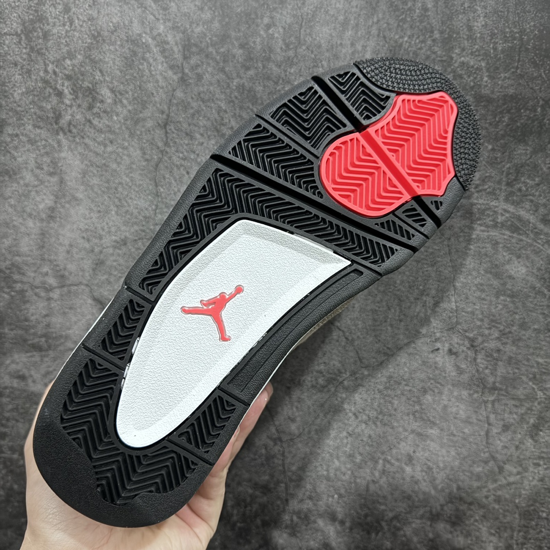 图片[9]-【KW纯原】 Air Jordan AJ4 Retro黑棕摩卡 龟裂纹 DB0732-200nn耗时多个月巨作 重金购买原楦原纸板确保原汁原味 完美呈现四代版型正确鞋头弧度 原装鞋舌织唛标n原厂TPU网格 不打皱 原厂电控针车系统原厂港宝加持 正确后跟弧度 细节随意对比市面任何版本‼️n原厂织唛标 市面唯一采用原装皮料正确网格工艺 全方位一致匹配官方细节全网唯一私模 最大尺码达到48.5码  尺码：40 40.5 41 42 42.5 43 44 44.5 45 45.5 46 47.5 48.5-莆田鞋批发中心