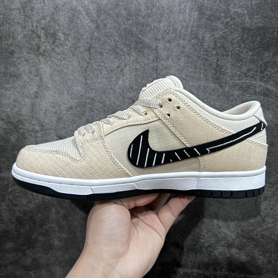 图片[2]-【纯原M版】Albino & Preto × NK Dunk SB Low \”Pearl White\” AP联名 撕撕乐 米黑白 FD2627-200独家原厂航空铝磨具打磨大底 鞋头坡度极致还原 原盒原配 圈内天花板工艺 原厂冲刀 超高清洁度 全鞋零毛边皮料切割 全套原楦原模倾力打造完美版型 采用原厂百宏鞋带以及原厂百宏织唛舌标 内标可供原厂几率过验 原厂中底布点胶  原厂中底布拉帮走线遵循公司SIZE：36 36.5 37.5 38 38.5 39 40 40.5 41 42 42.5 43 44 44.5 45 46 47.5-莆田鞋批发中心