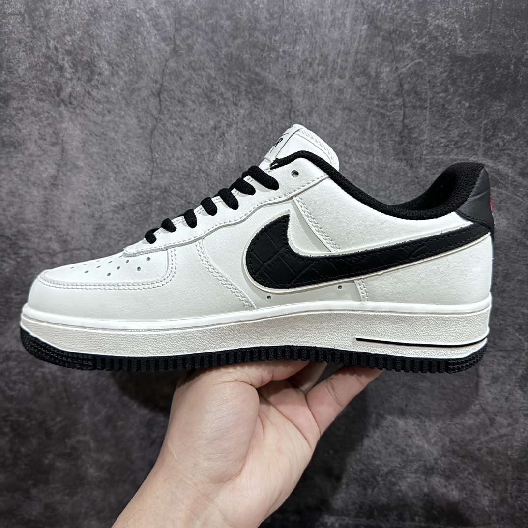 240 Nike Air Force 1 07 Low “米黑鳄鱼皮”纽约限定空军一号低帮休闲板鞋 LG4596-336