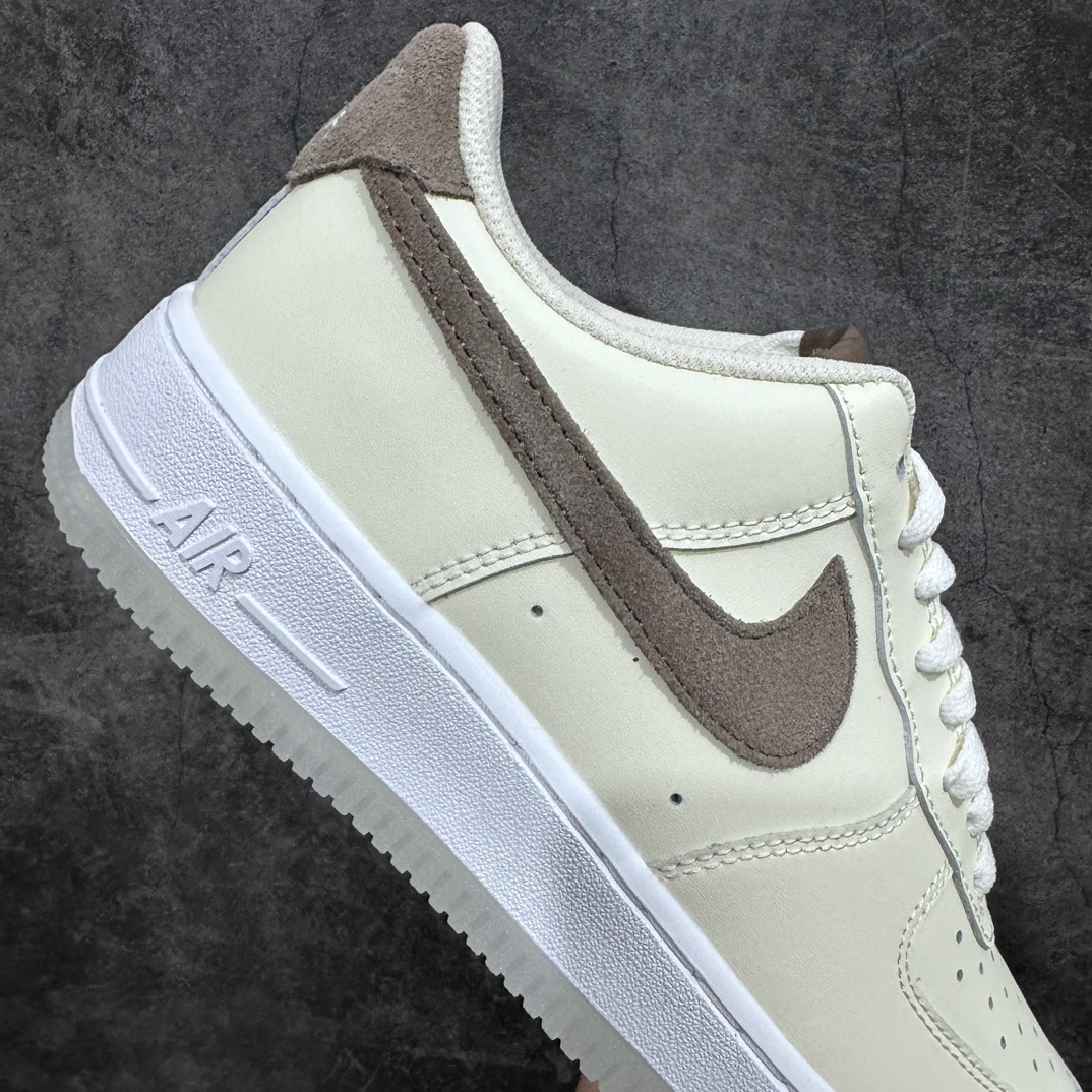 200 Air Force 1 '07 Low 米黄棕 FN5832-101