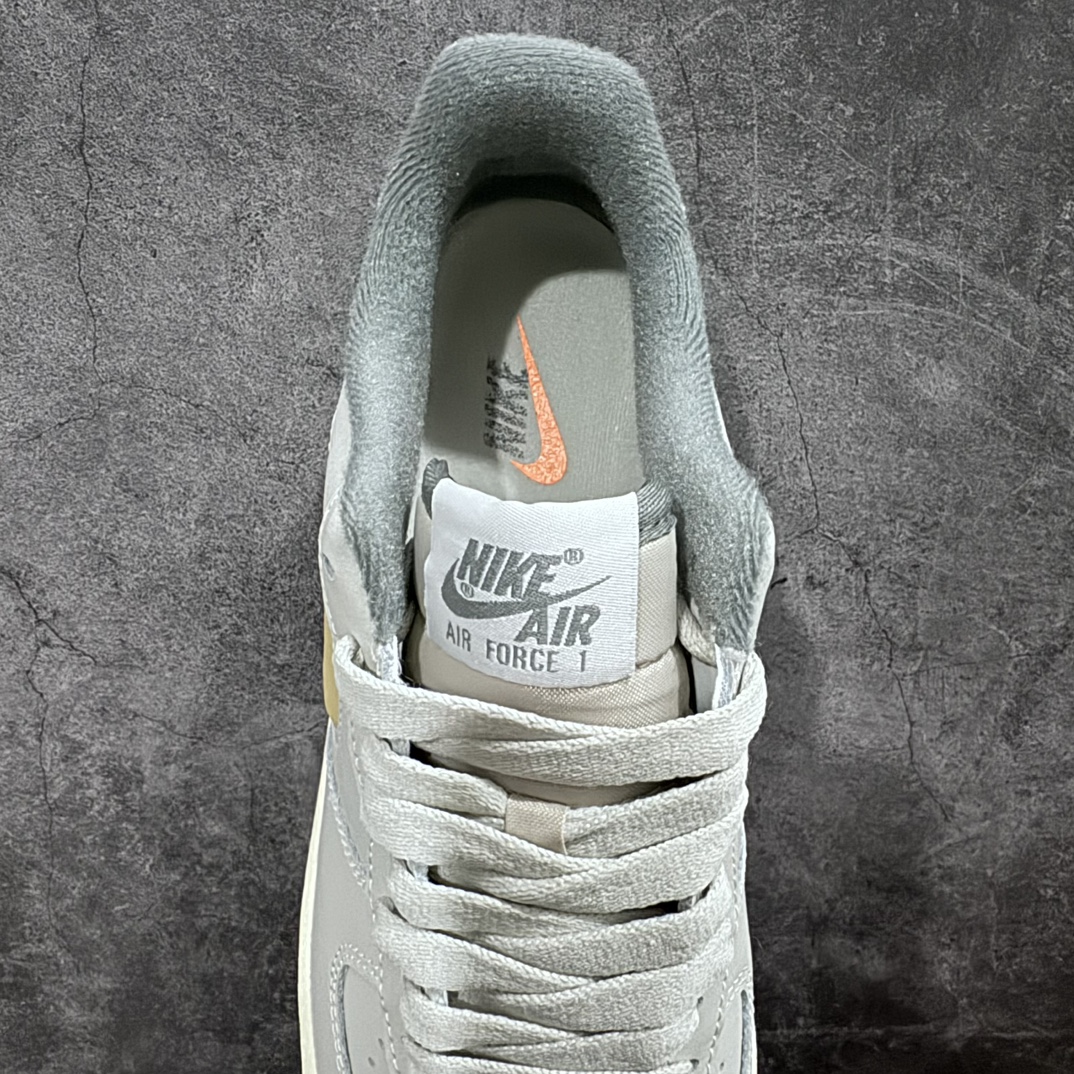 图片[8]-【公司级】NK Air Force 1’07 Low Retro”Light Bone Pale Vanilla/Jewel“空军一号经典低帮百搭休闲运动板鞋“皮革浅灰黄水晶小钩”原楦头原纸板 打造纯正空军版型#专注外贸渠道 全掌内置蜂窝气垫 #原盒配件 原厂中底钢印、拉帮完美 货号：DC8894-001 尺码：36 36.5 37.5 38 38.5 39 40 40.5 41 42 42.5 43 44 44.5 45-莆田鞋批发中心