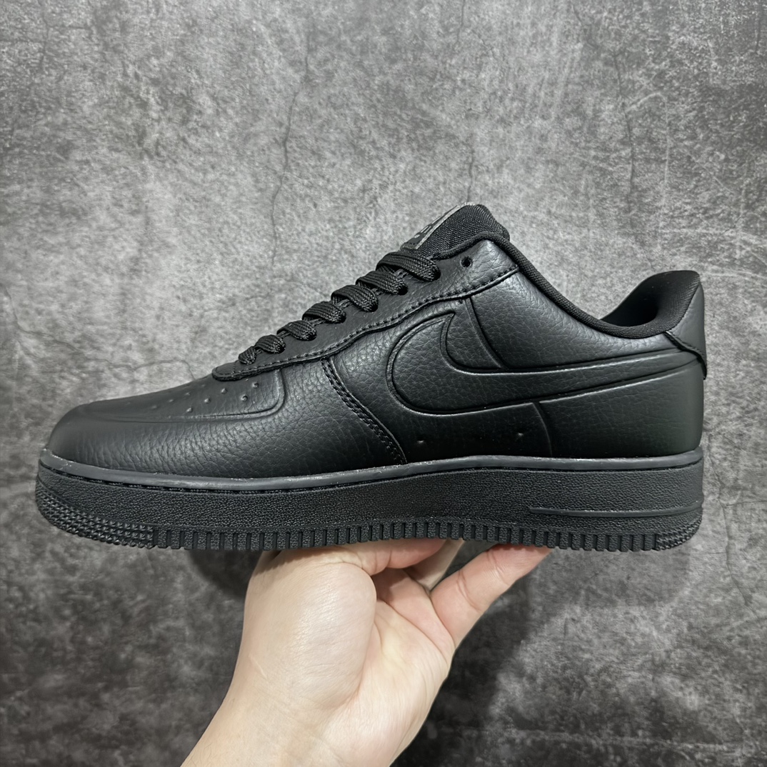 图片[2]-【公司级】 Air Force 1’07 Low\”black\”空军一号经典低帮百搭休闲运动板鞋“皮革全黑logo印迹”FB8875-001n男女鞋半码制n原楦原纸版数据开发版型n采用硬质牛剖皮革鞋面材质n内置全掌Air Sole气垫 尺码：36 36.5 37.5 38 38.5 39 40 40.5 41 42 42.5 43 44 44.5 45-莆田鞋批发中心