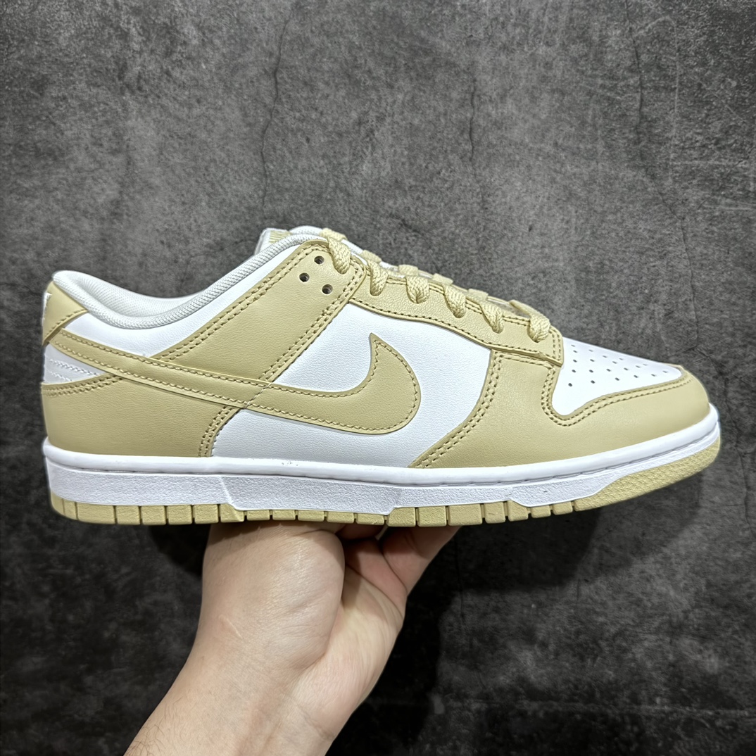 【纯原N版】Dunk Low“Team Gold”米白黄 DV0833-100nn独家原厂航空铝磨具打磨大底 鞋头坡度极致还原 原盒原配 圈内天花板工艺 原厂冲刀 超高清洁度 全鞋零毛边皮料切割 全套原楦原模倾力打造完美版型 采用原厂百宏鞋带以及原厂百宏织唛舌标 内标可供原厂几率过验 原厂中底布黄色点胶 原厂中底布拉帮走线遵循公司‼️ 尺码：36 36.5 37.5 38 38.5 39 40 40.5 41 42 42.5 43 44 44.5 45 46 47.5-莆田鞋批发中心